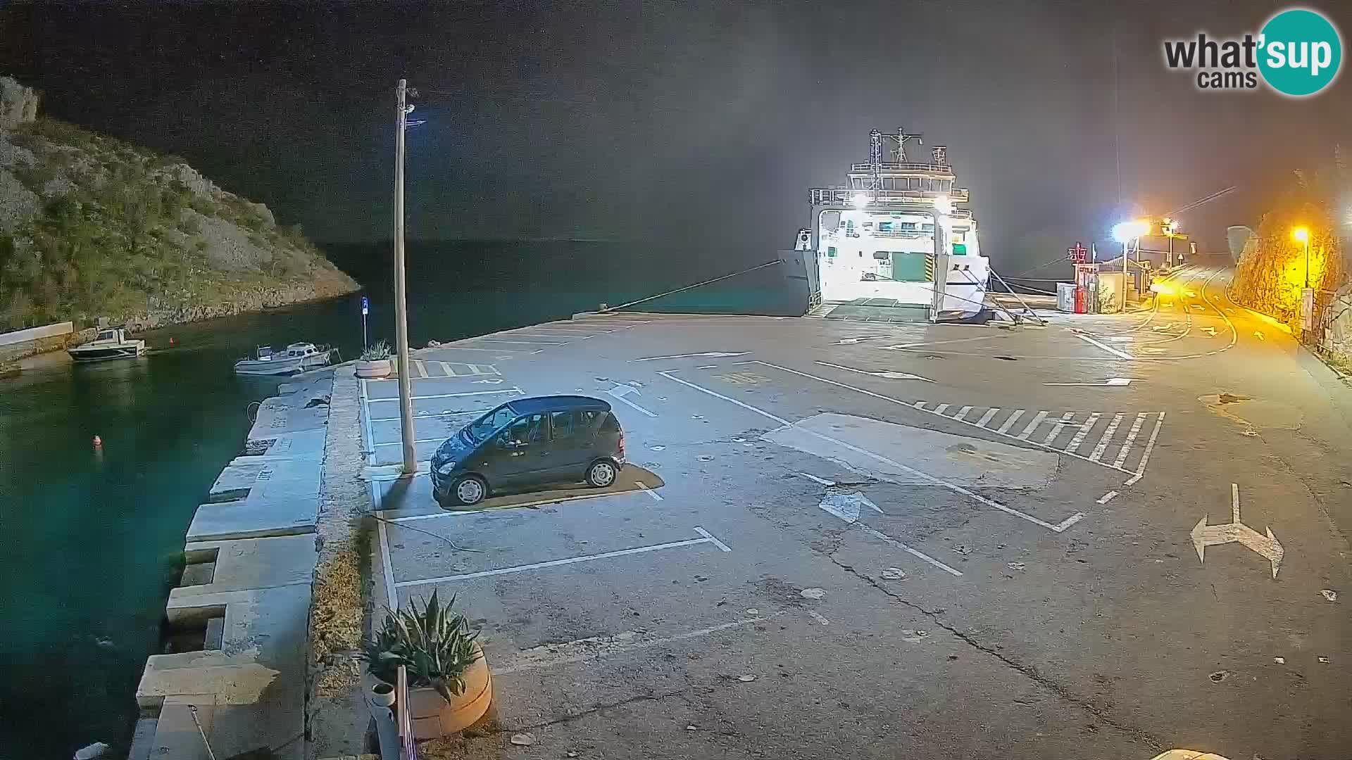Webcam del puerto de ferris de Prizna – hacia la isla de Pag
