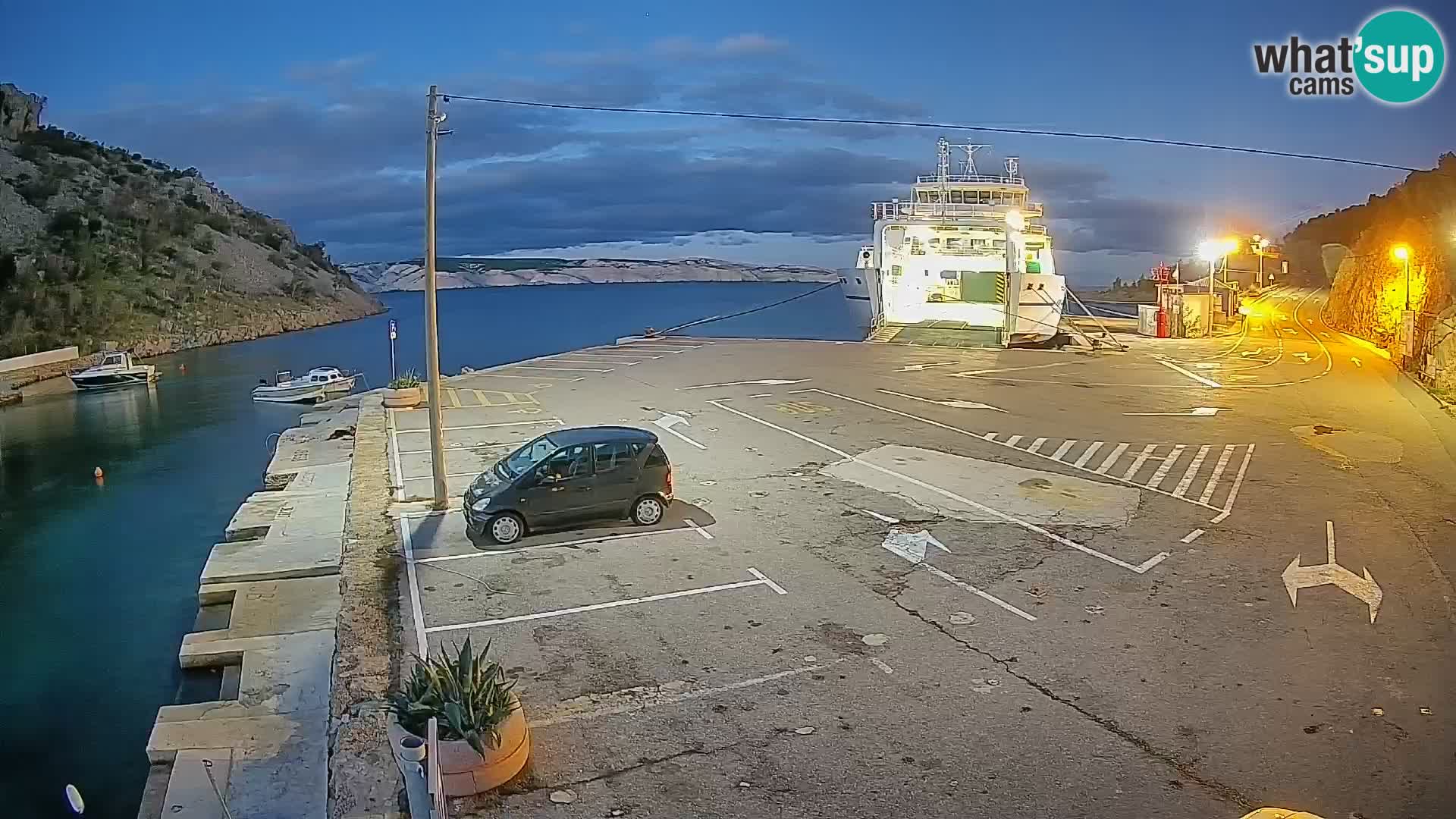 Webcam Prizna ferry port to Pag island