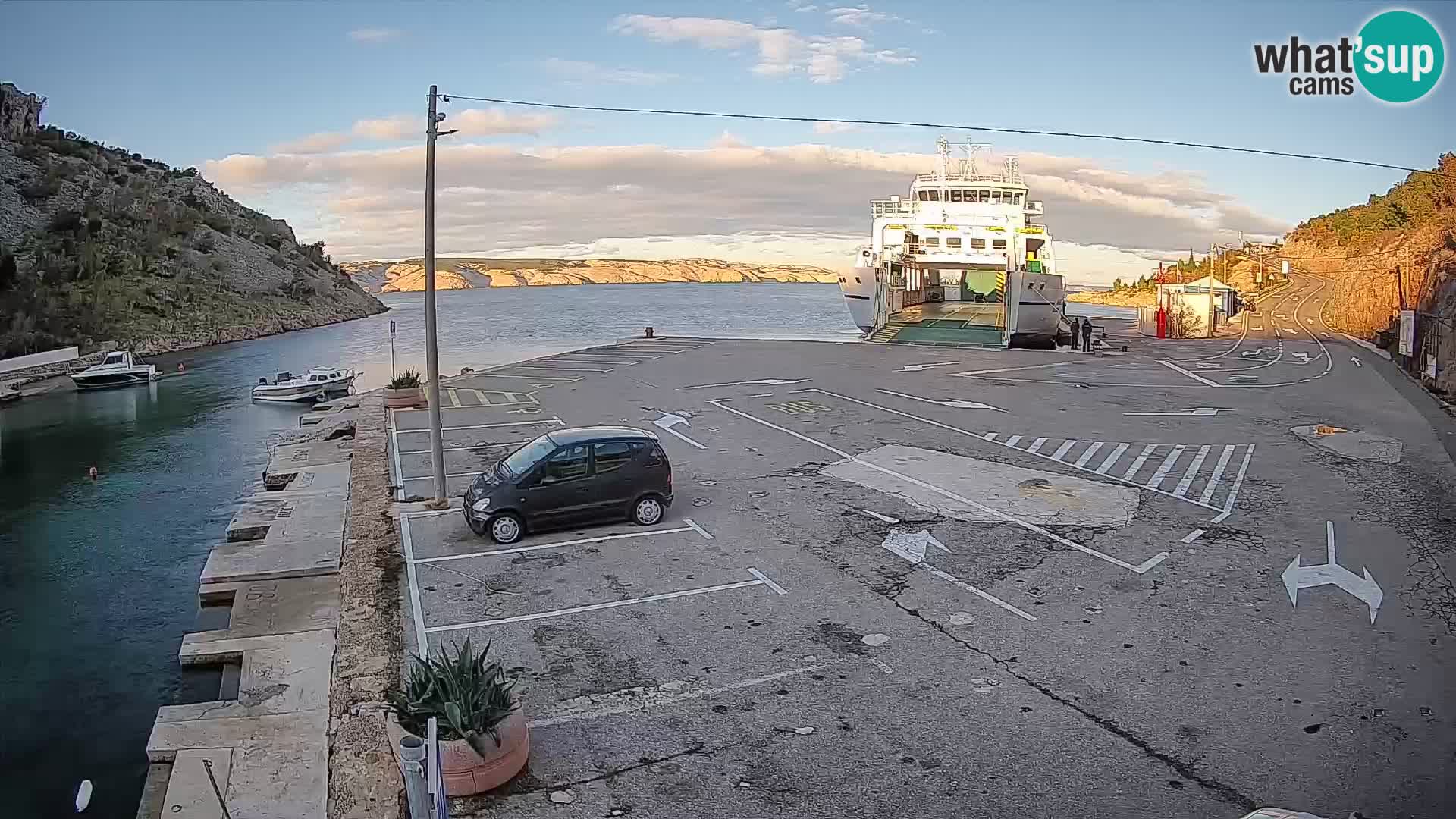 Webcam Fährhafen Prizna – zur Insel Pag