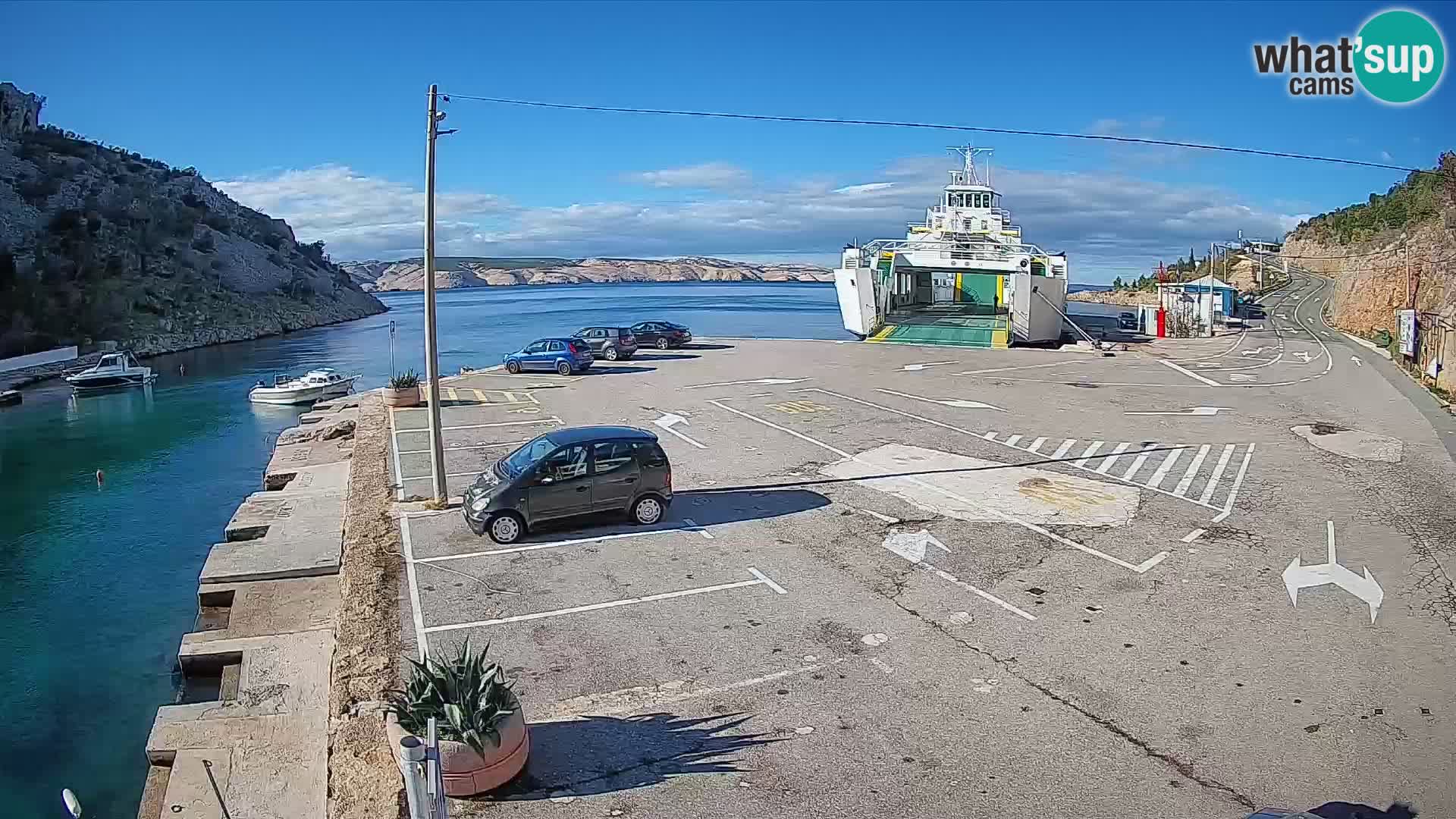 Webcam Prizna ferry port to Pag island