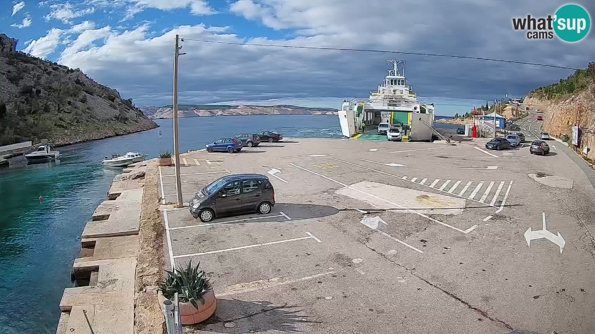 Web kamera trajektna luka Prizna – prema otoku Pag