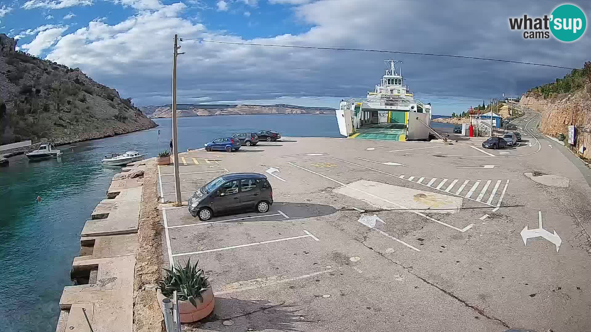 Web kamera trajektna luka Prizna – prema otoku Pag