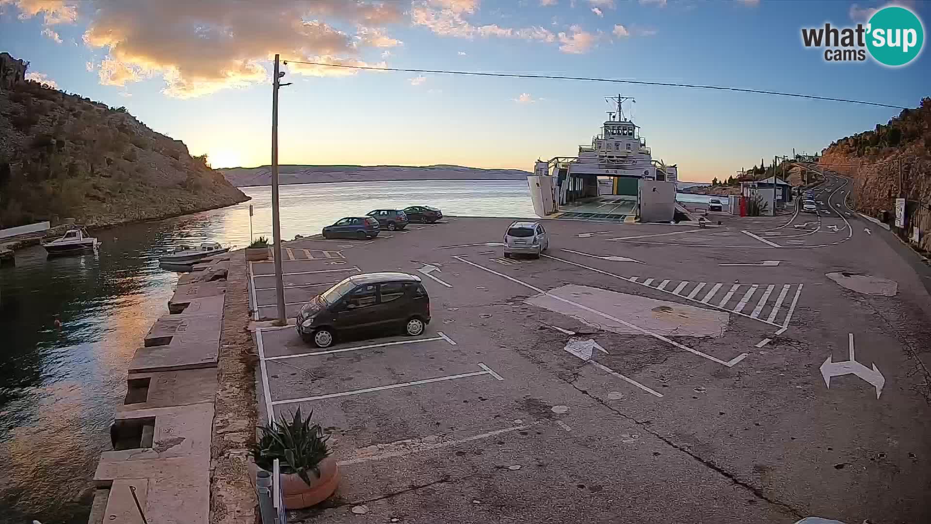 Webcam Prizna ferry port to Pag island