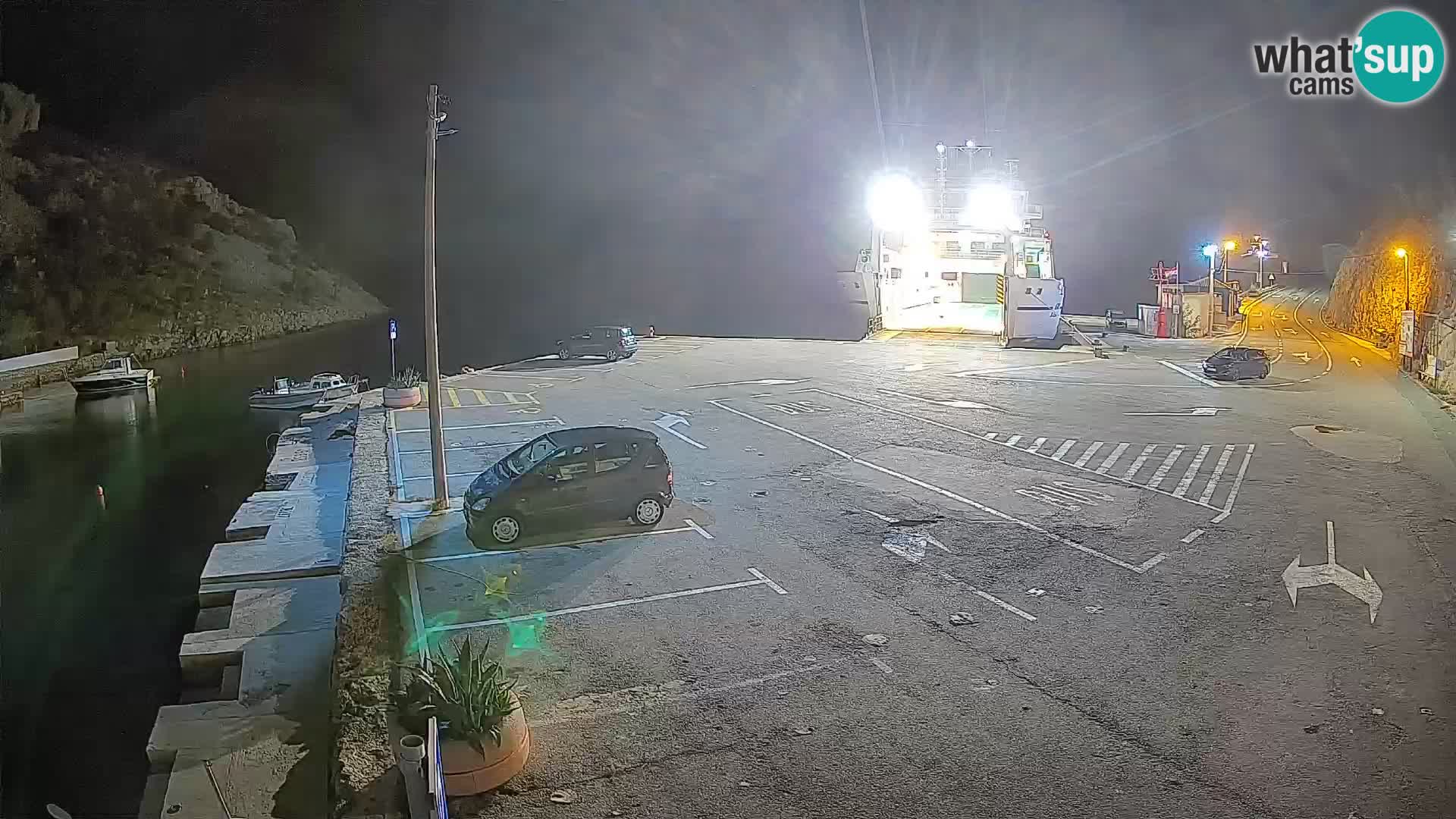 Webcam del puerto de ferris de Prizna – hacia la isla de Pag