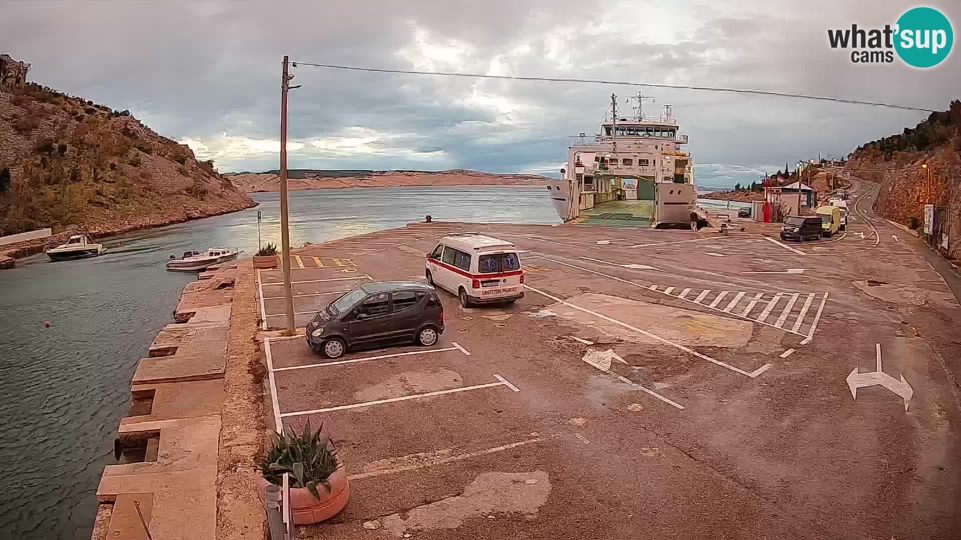 Webcam Prizna ferry port to Pag island