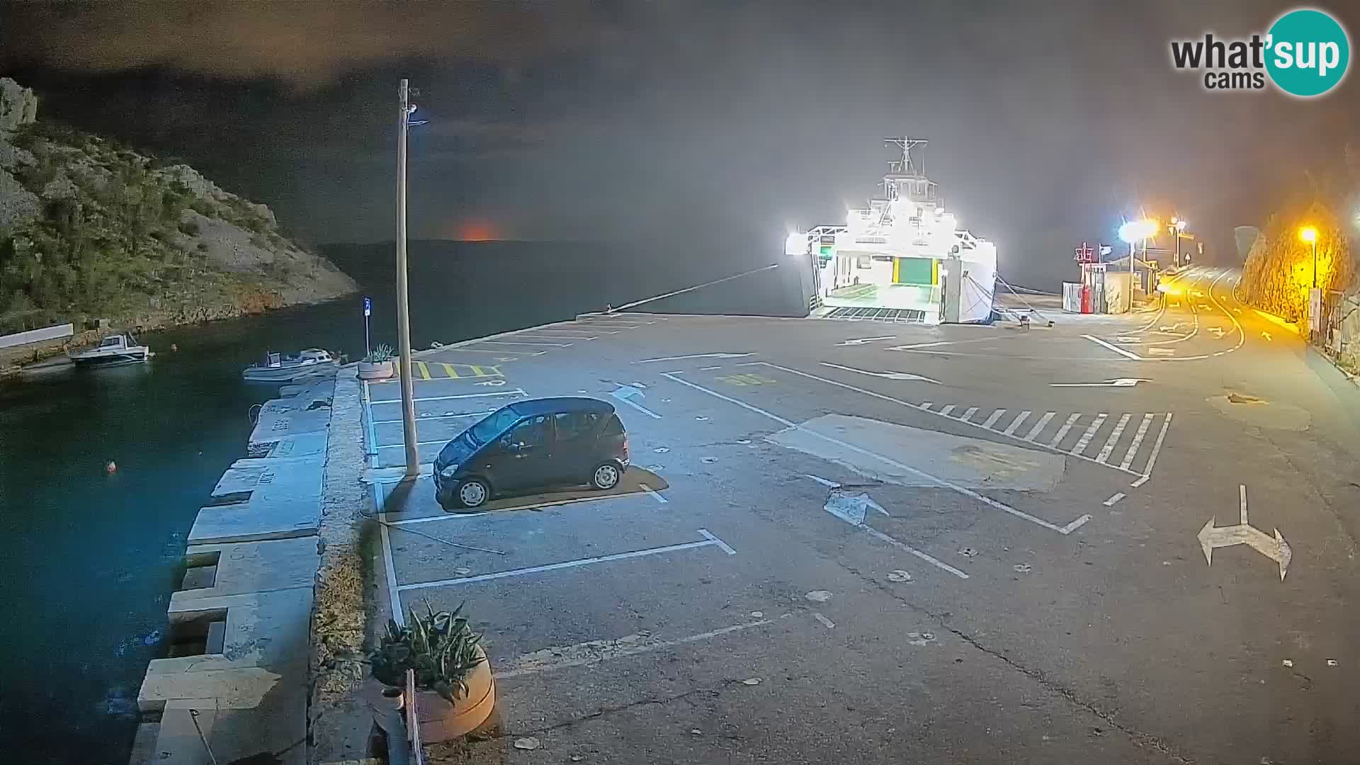 Web kamera trajektna luka Prizna – prema otoku Pag