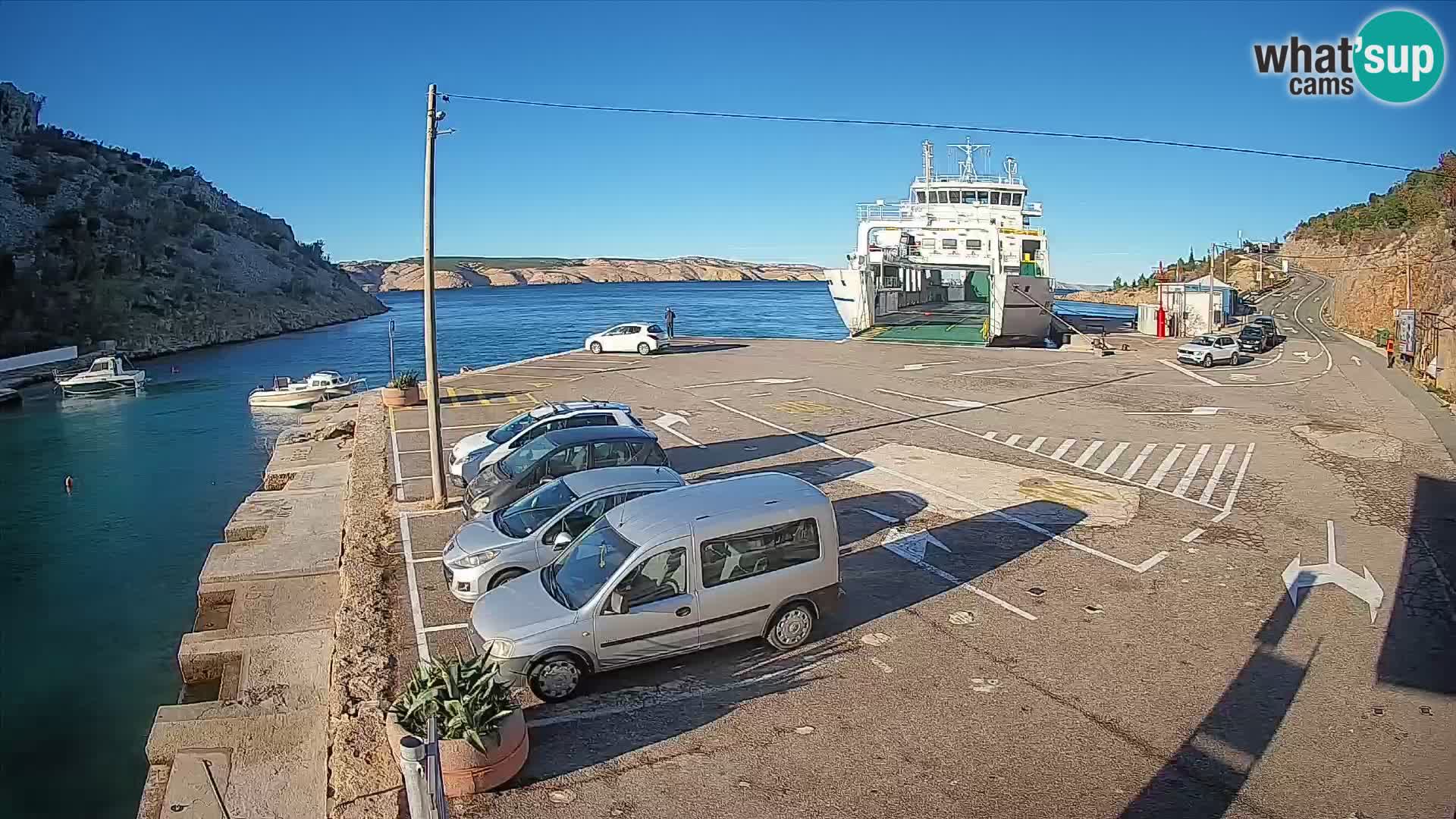 Webcam Prizna ferry port to Pag island
