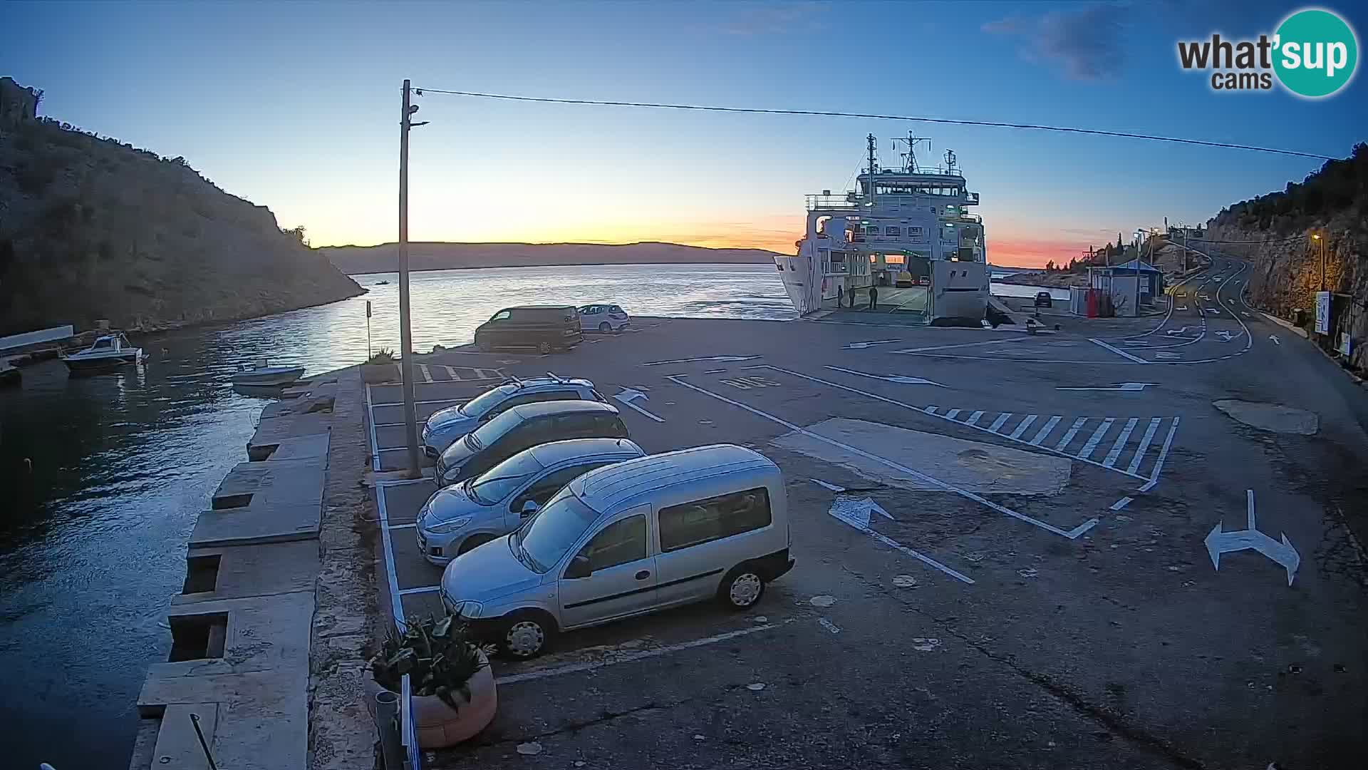 Webcam Prizna ferry port to Pag island