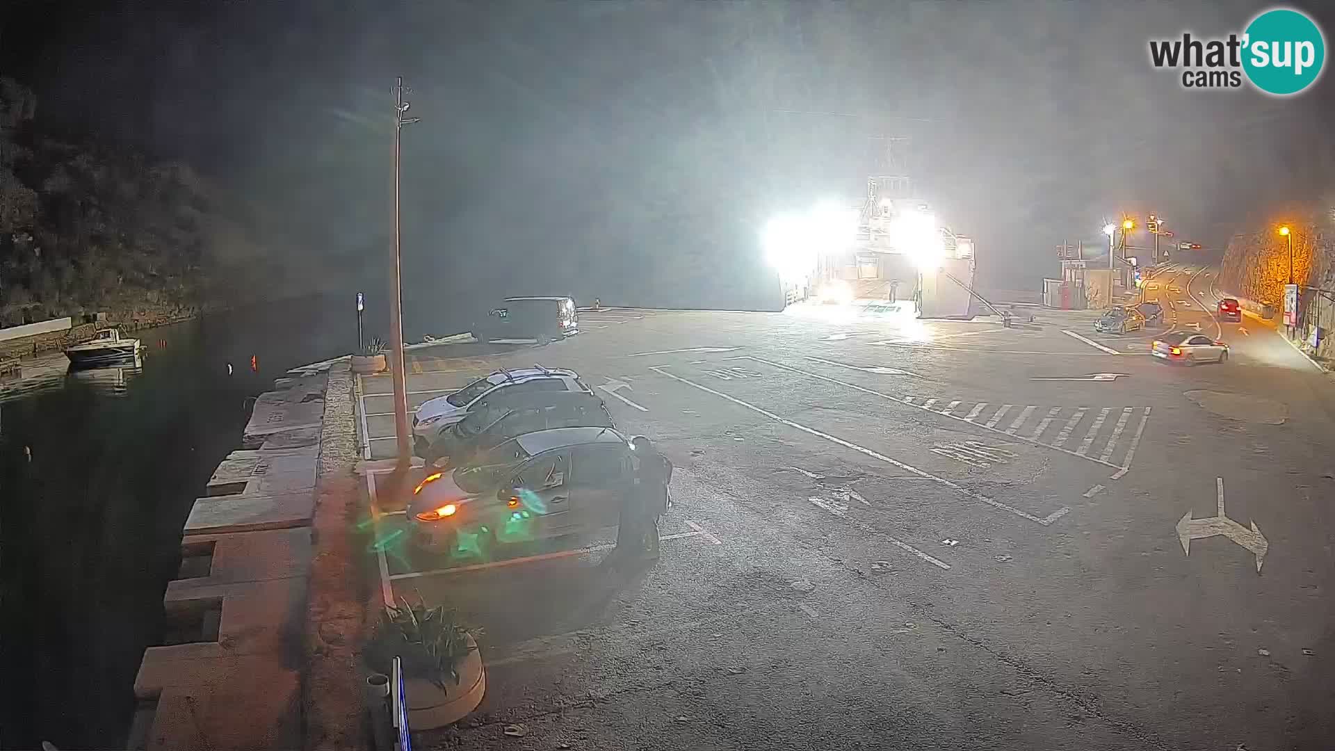 Web kamera trajektna luka Prizna – prema otoku Pag