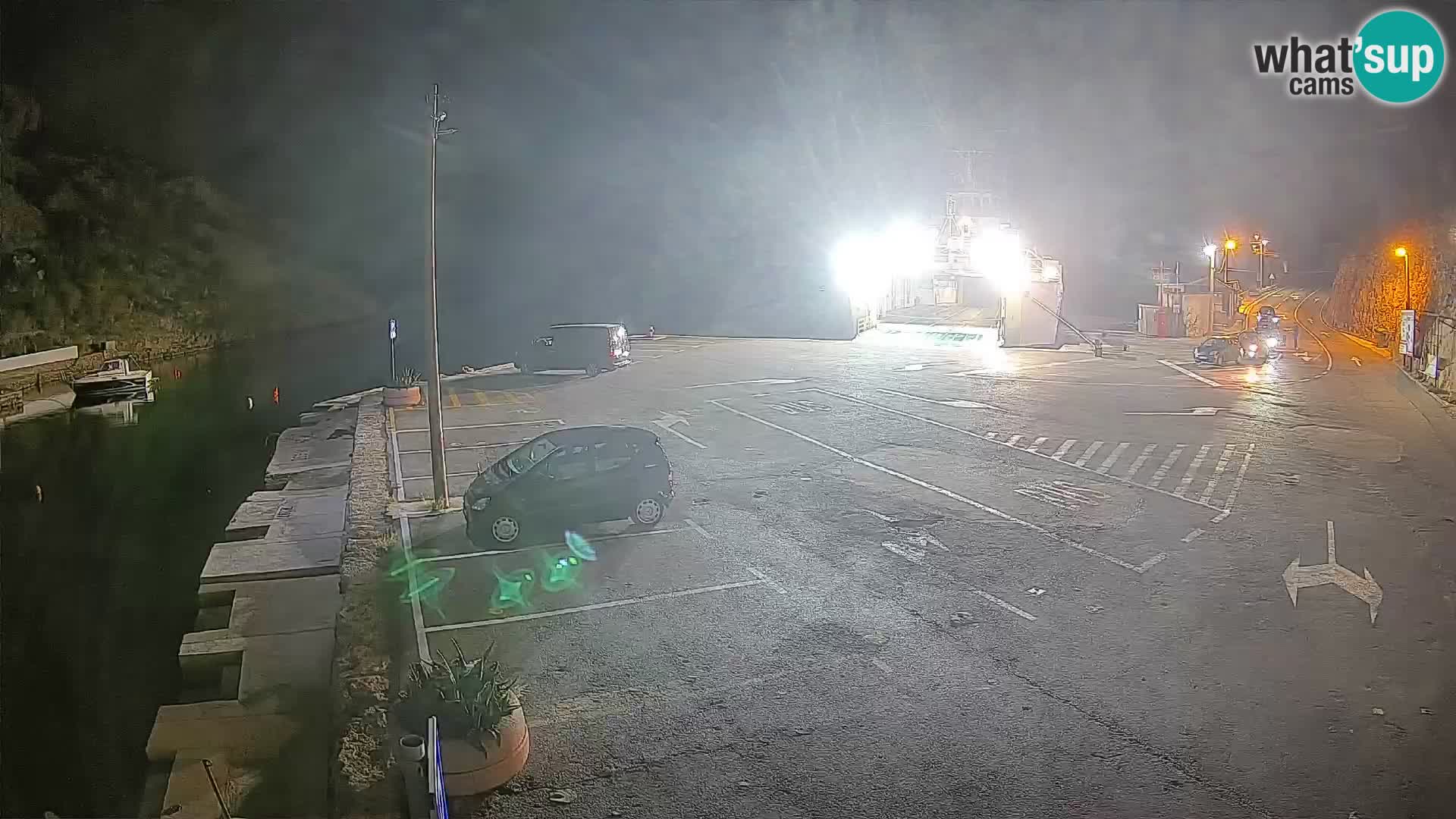 Web kamera trajektna luka Prizna – prema otoku Pag