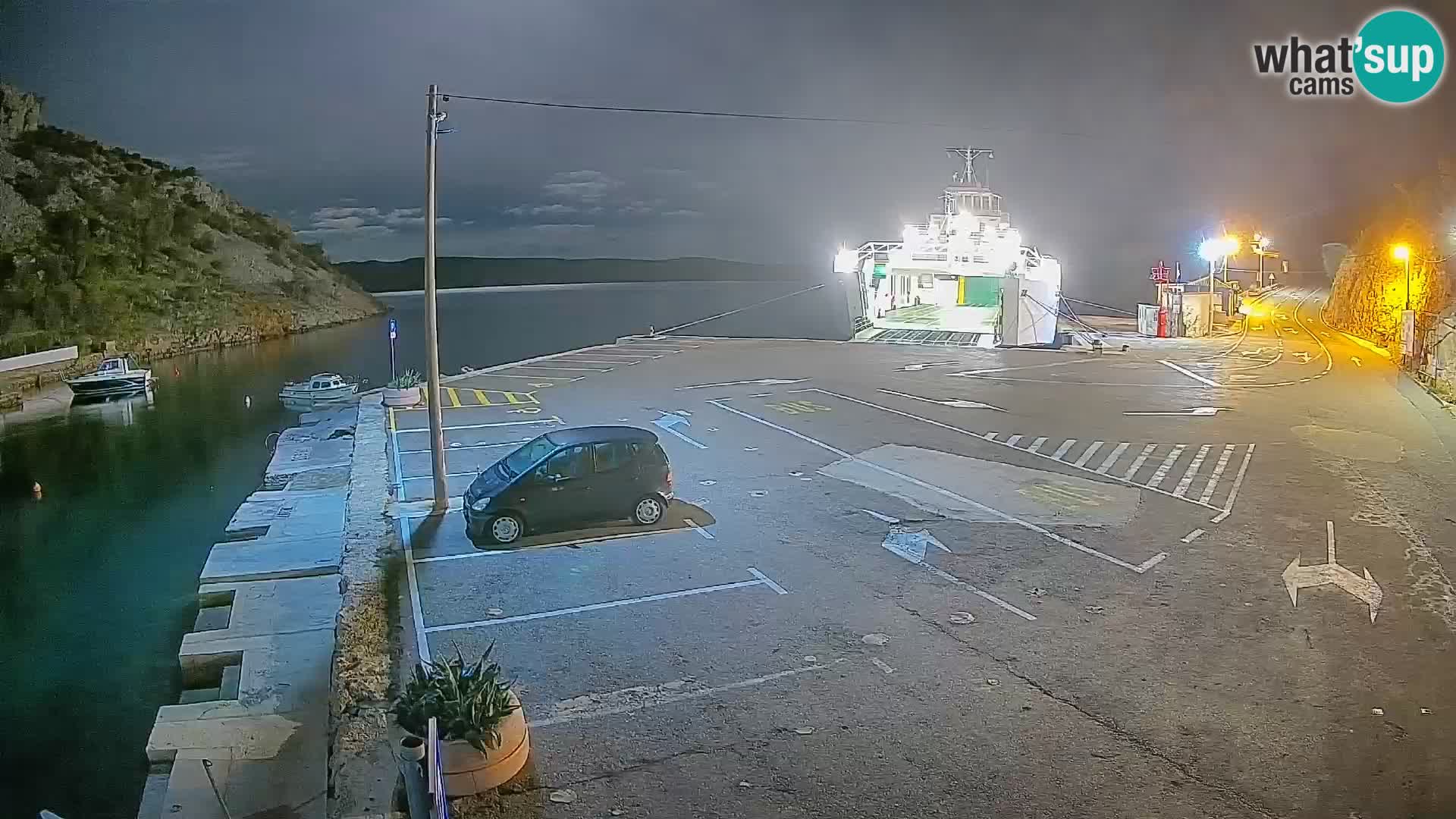 Webcam del puerto de ferris de Prizna – hacia la isla de Pag