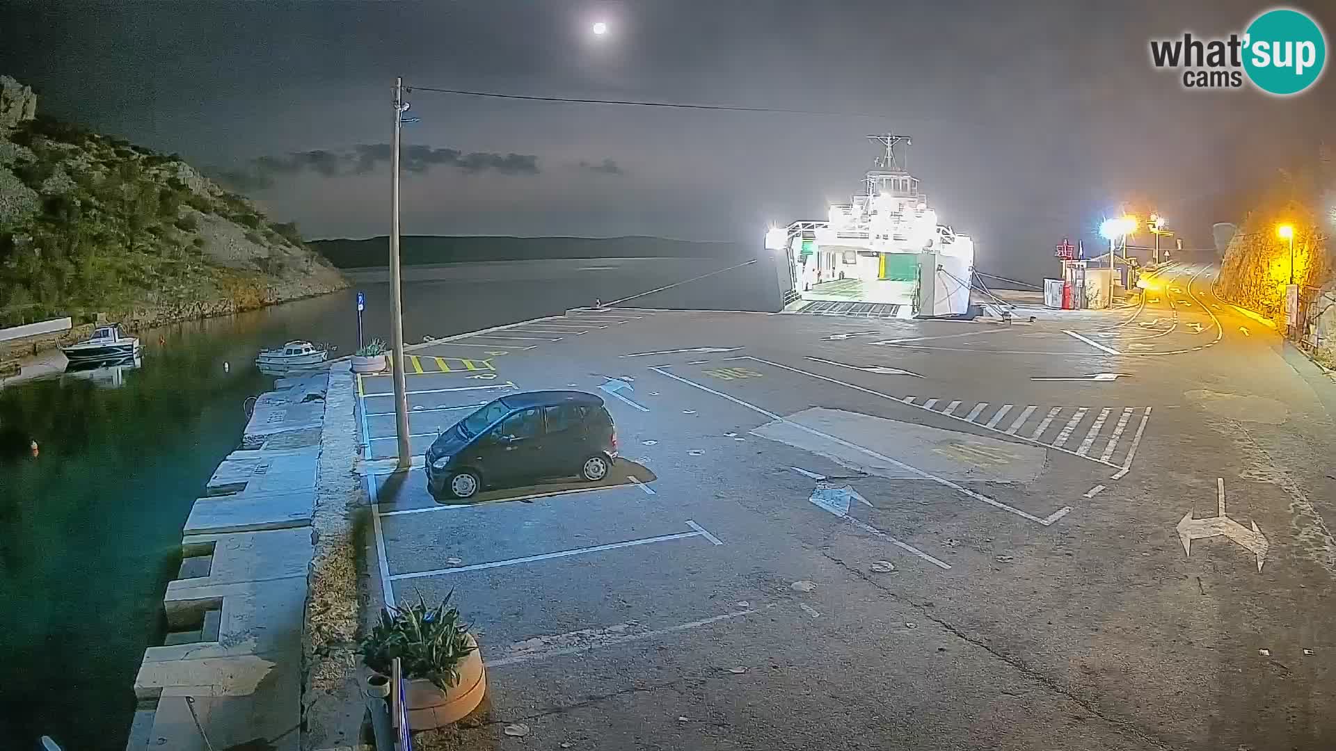 Web kamera trajektna luka Prizna – prema otoku Pag