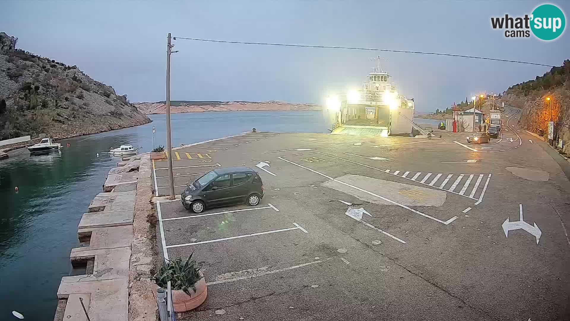 Webcam Fährhafen Prizna – zur Insel Pag