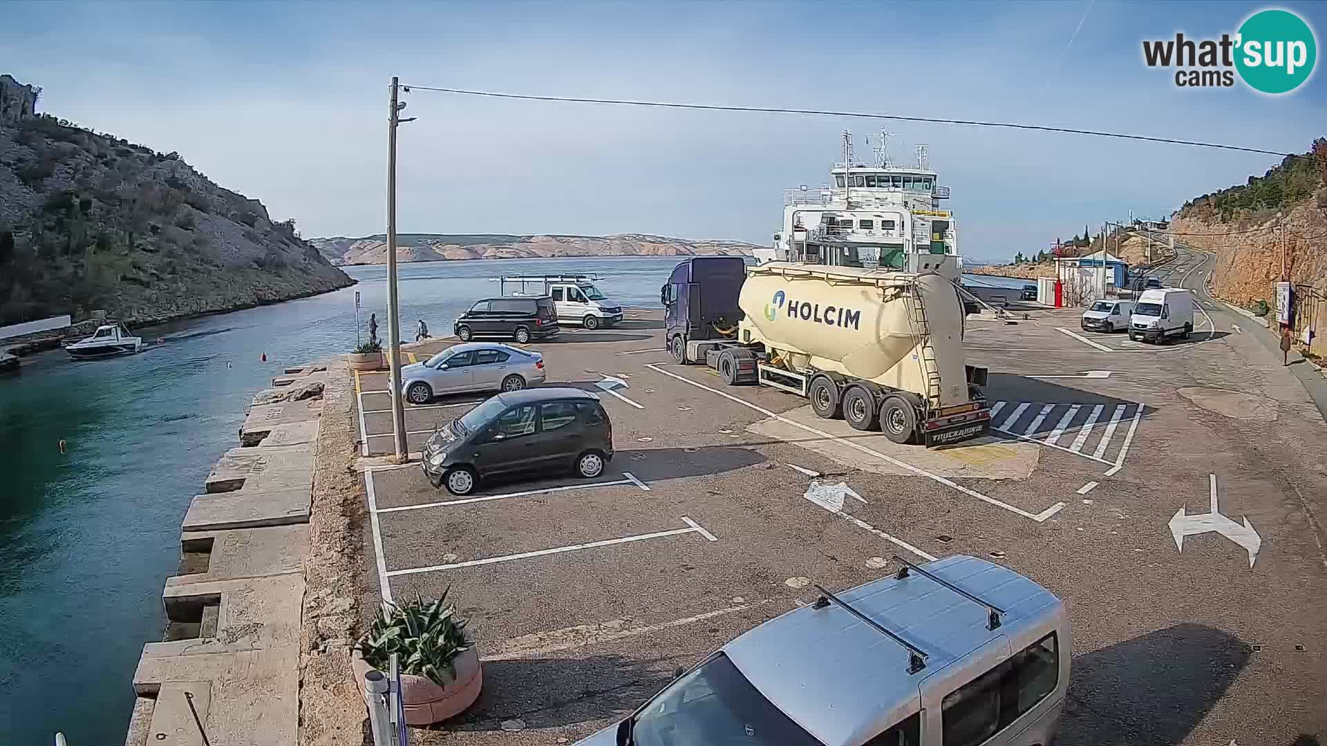 Webcam port de ferry de Prizna – vers l’île de Pag