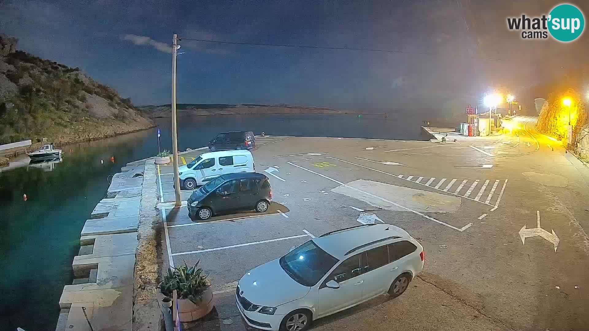 Webcam del puerto de ferris de Prizna – hacia la isla de Pag