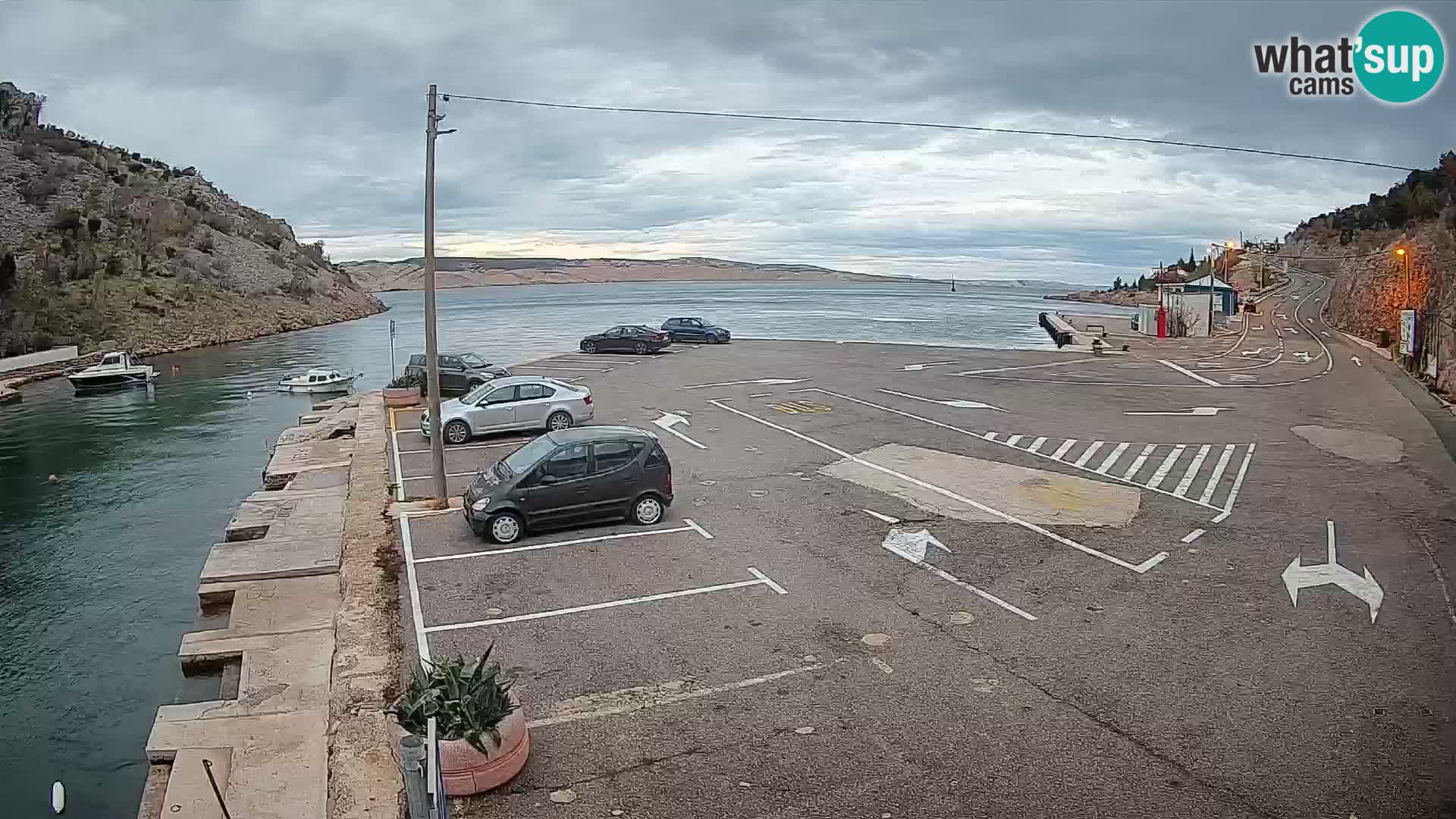 Webcam Prizna ferry port to Pag island
