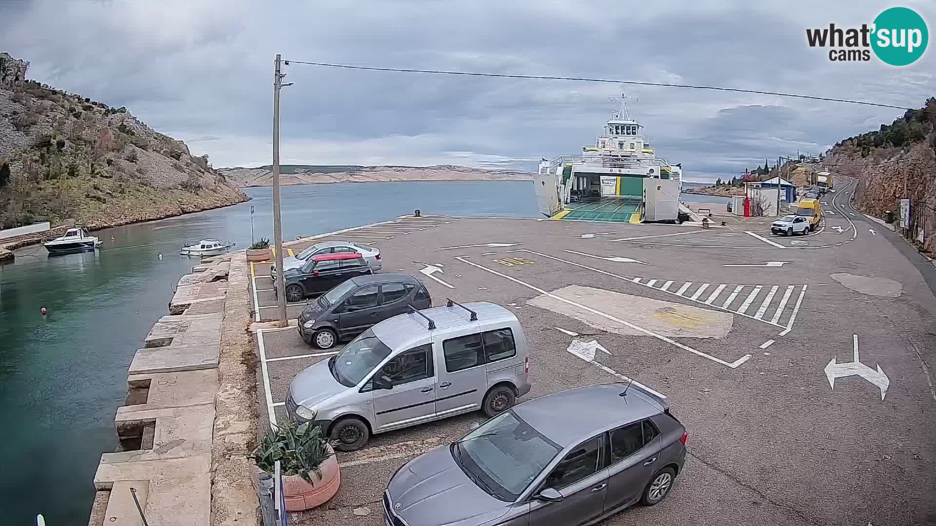 Webcam port de ferry de Prizna – vers l’île de Pag