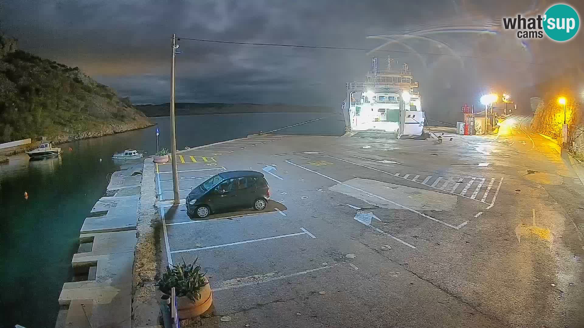 Webcam del puerto de ferris de Prizna – hacia la isla de Pag