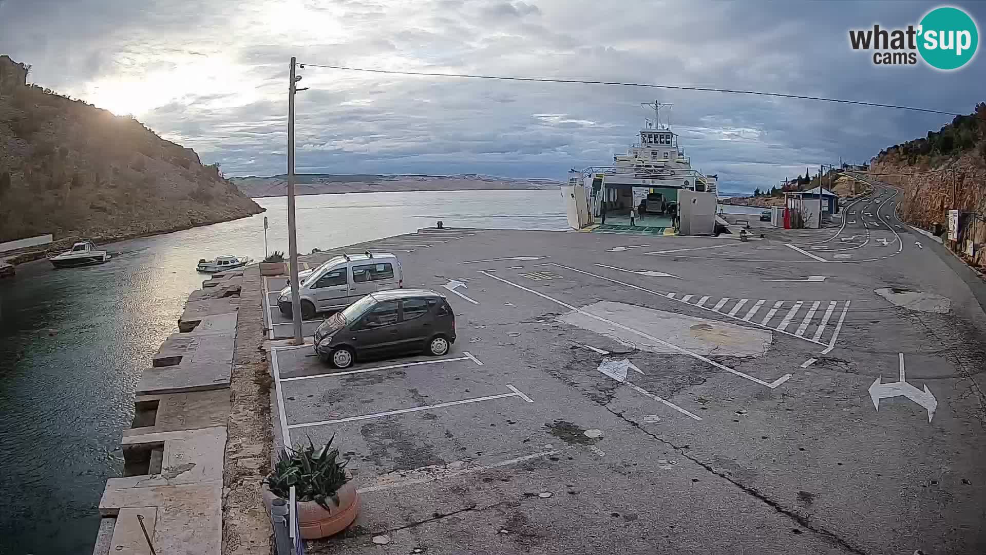 Webcam Fährhafen Prizna – zur Insel Pag