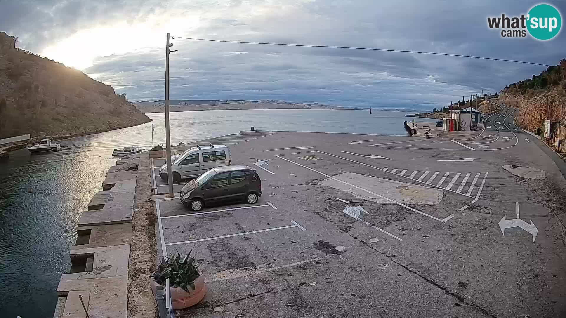 Webcam Prizna ferry port to Pag island
