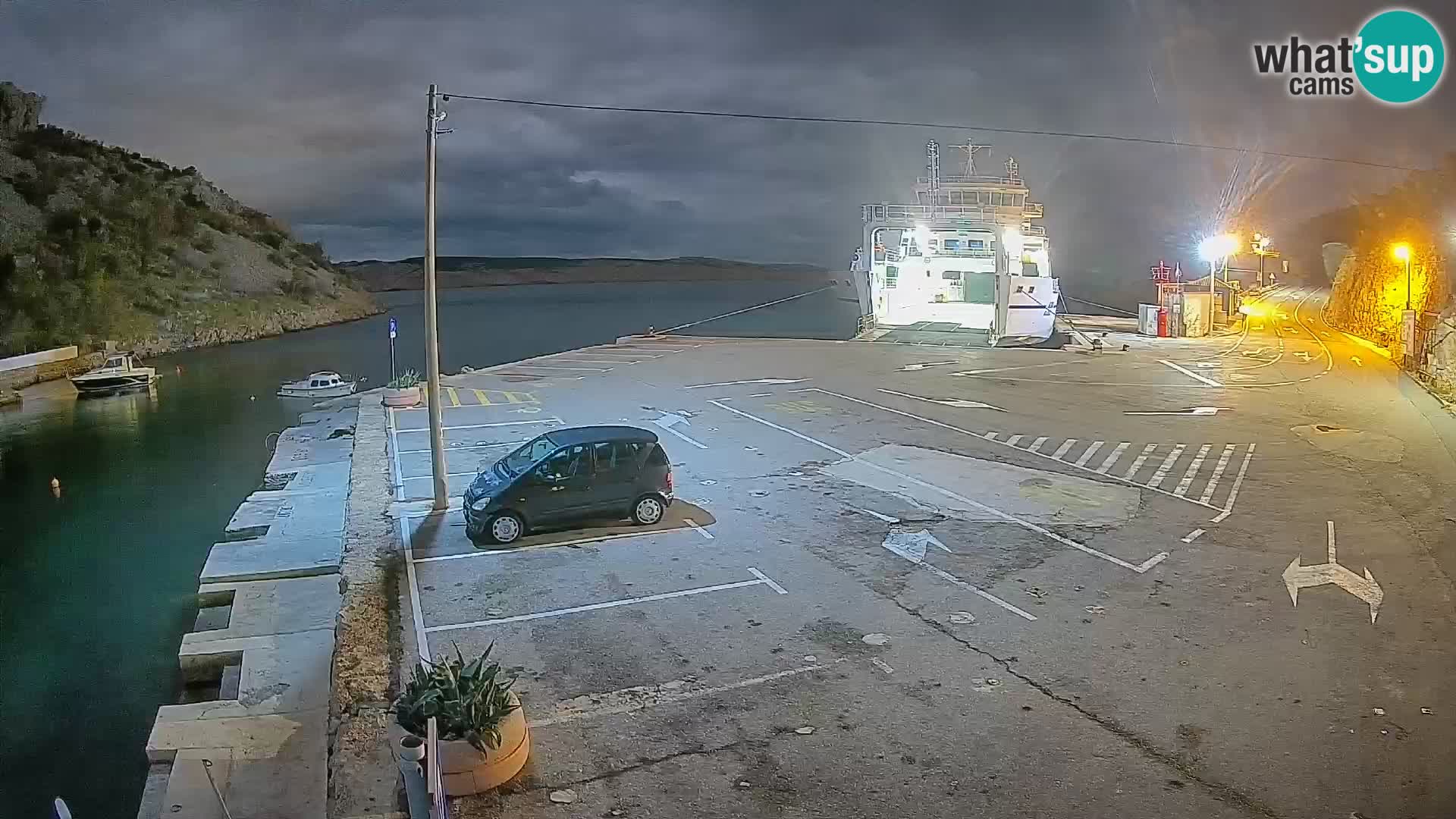 Webcam del puerto de ferris de Prizna – hacia la isla de Pag