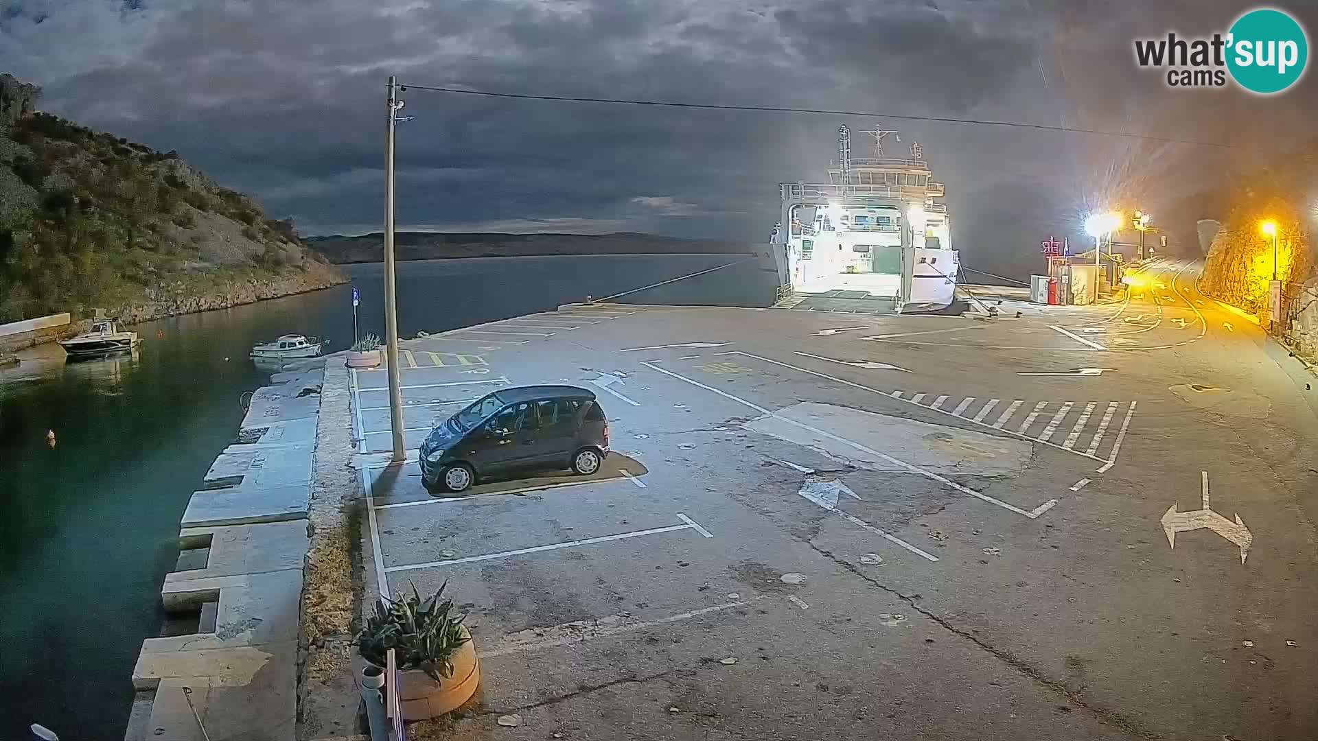 Webcam del puerto de ferris de Prizna – hacia la isla de Pag