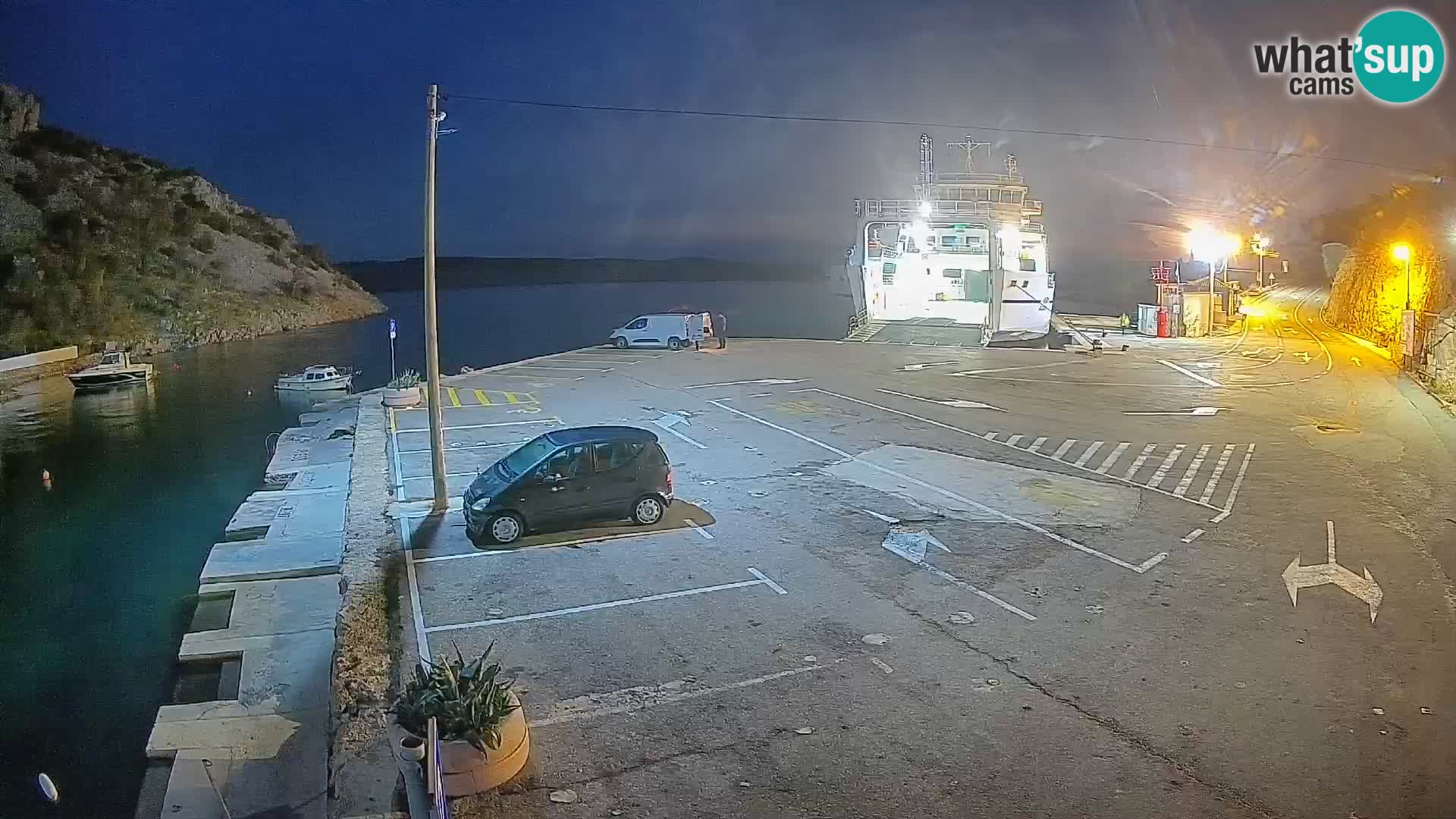 Webcam del puerto de ferris de Prizna – hacia la isla de Pag