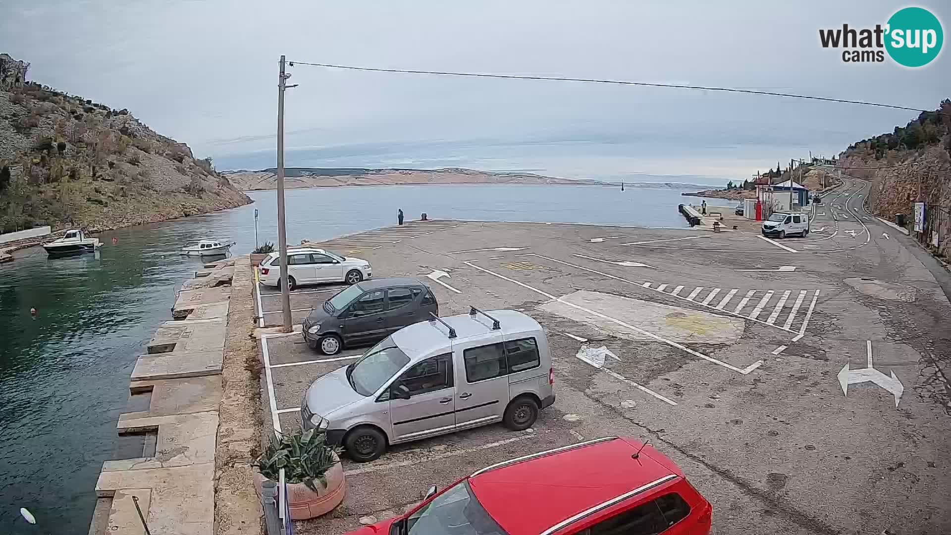 Webcam del puerto de ferris de Prizna – hacia la isla de Pag