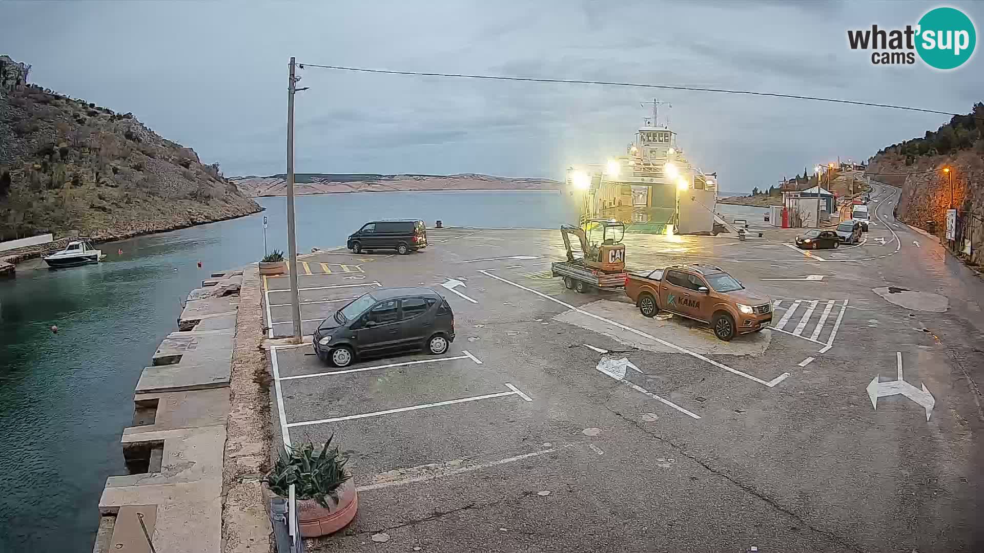 Webcam Prizna ferry port to Pag island