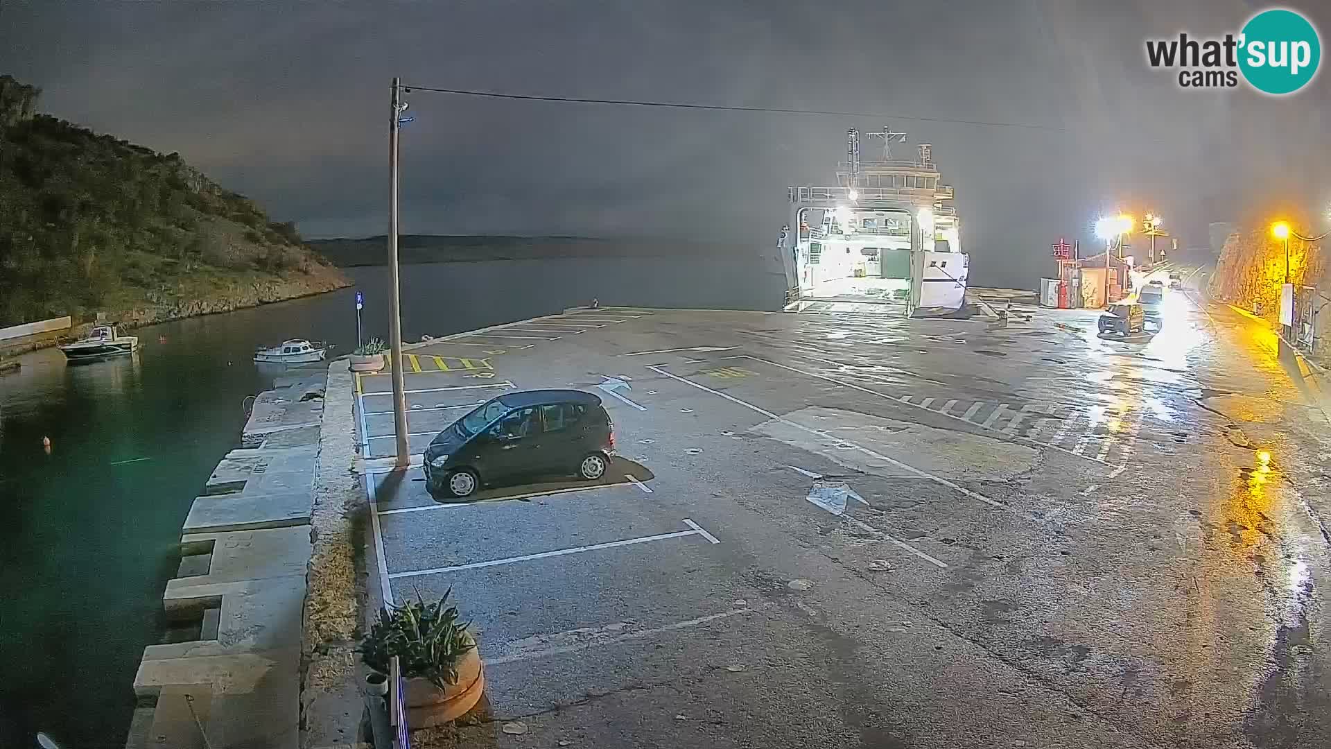 Webcam del puerto de ferris de Prizna – hacia la isla de Pag