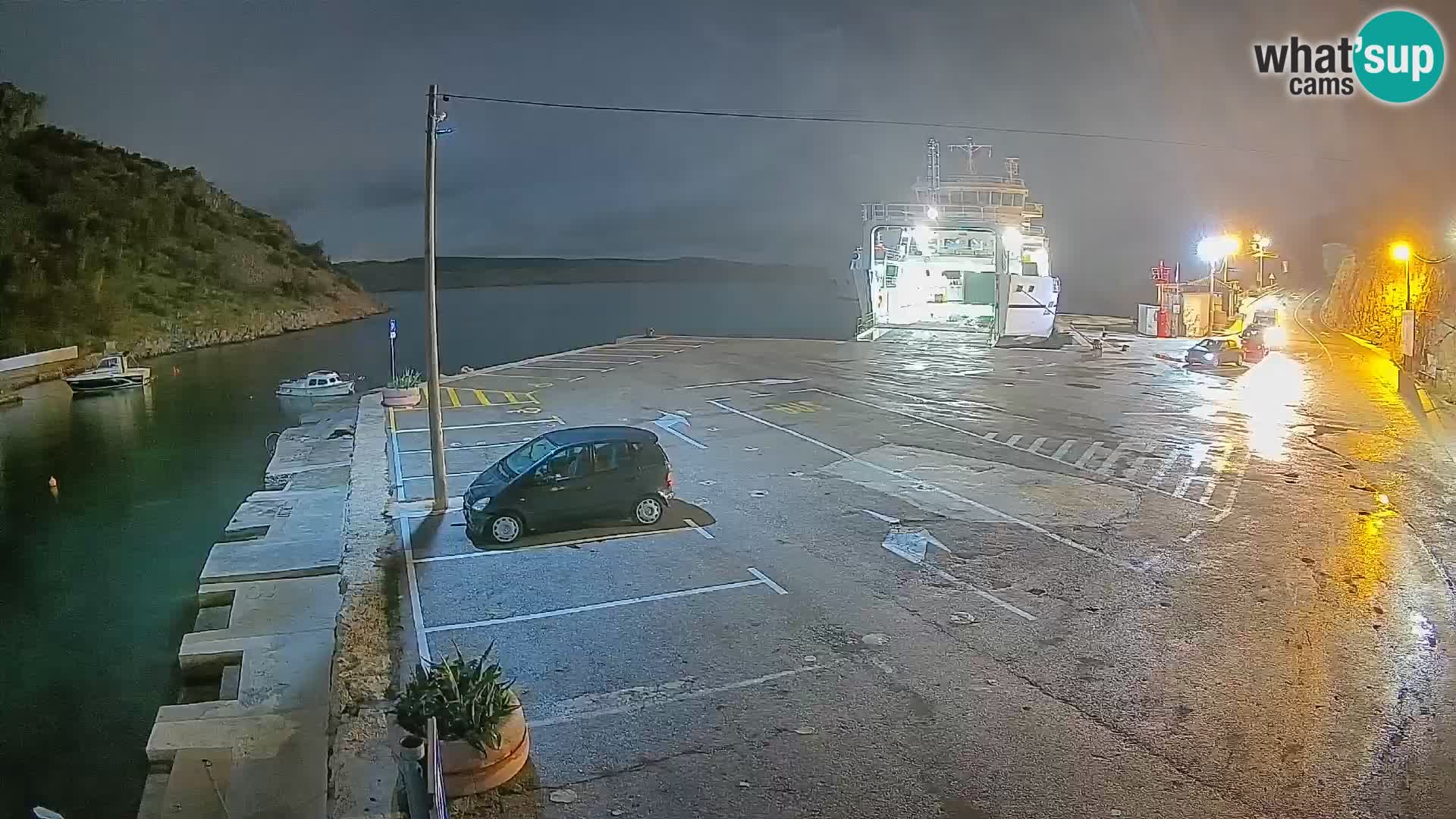 Webcam del puerto de ferris de Prizna – hacia la isla de Pag