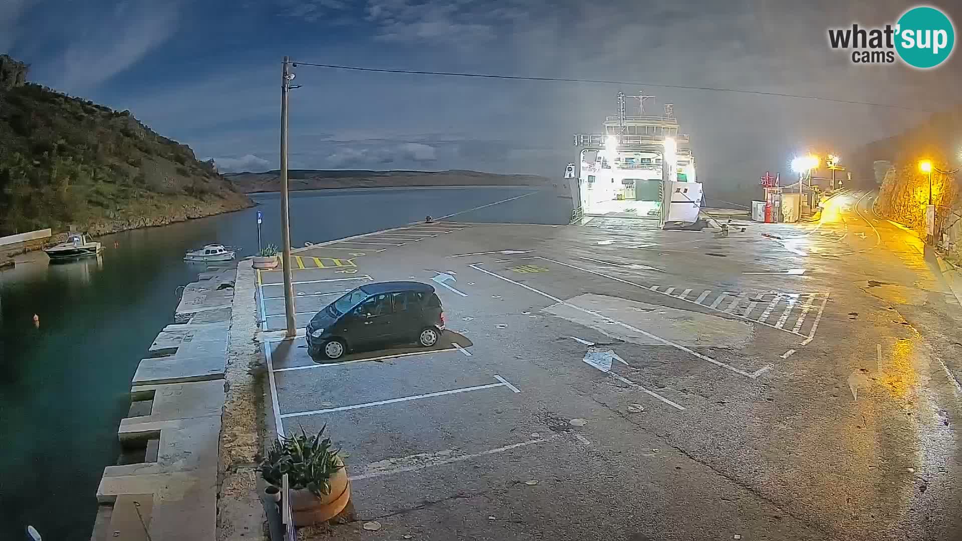 Webcam Prizna ferry port to Pag island