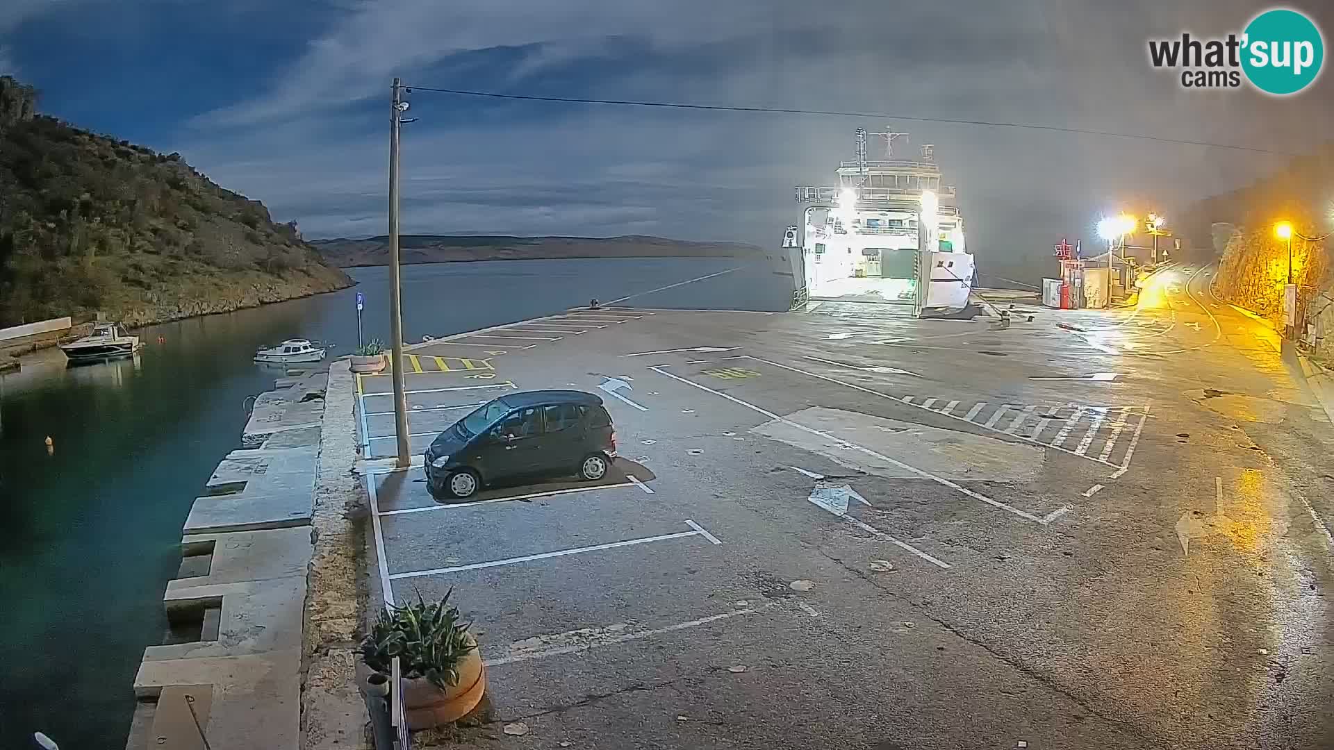Webcam Prizna ferry port to Pag island