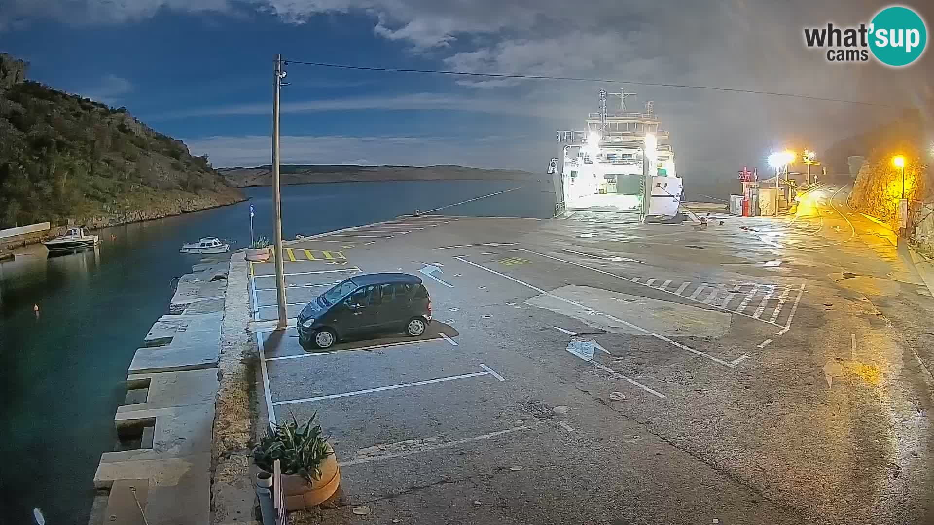 Webcam Prizna ferry port to Pag island