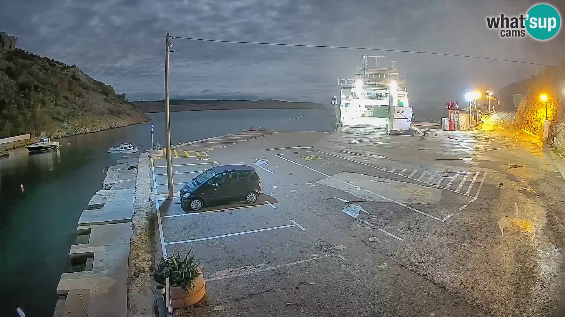 Webcam Prizna ferry port to Pag island