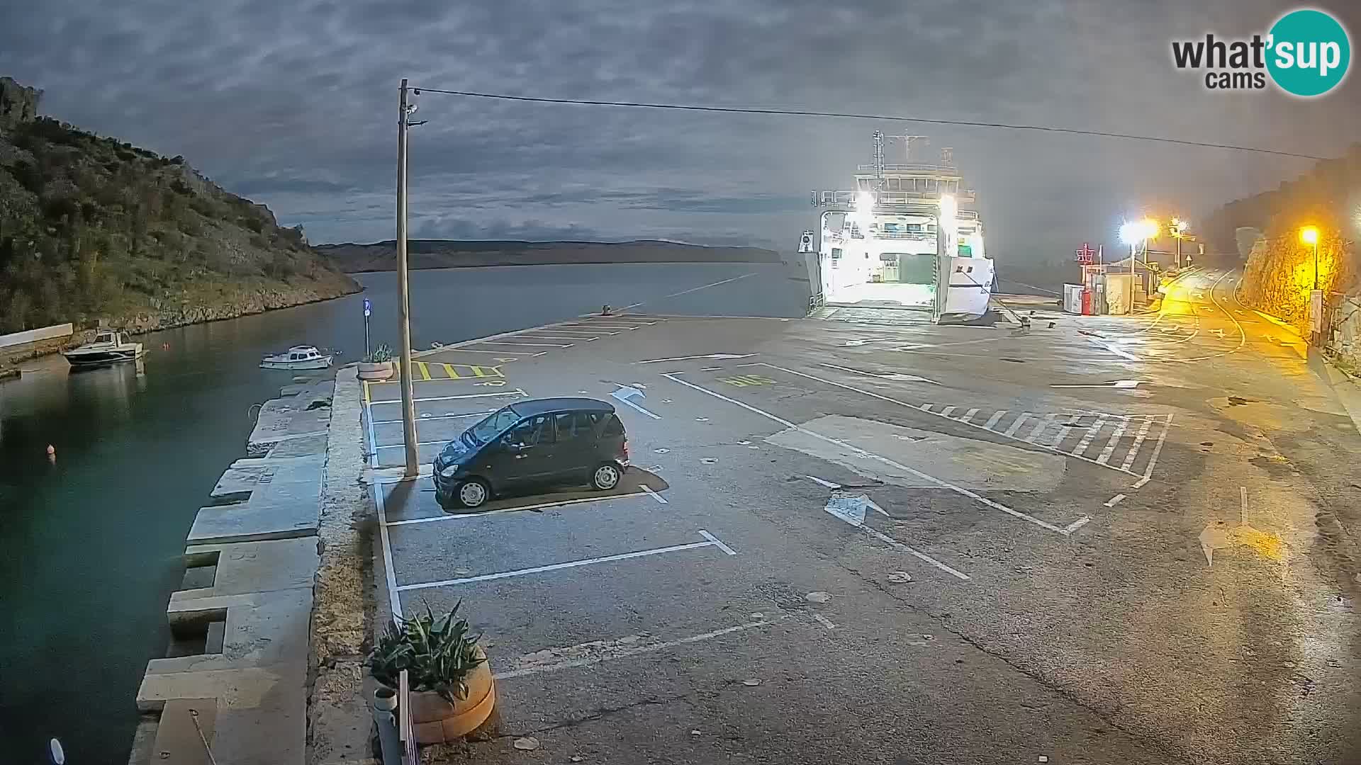 Webcam Prizna ferry port to Pag island