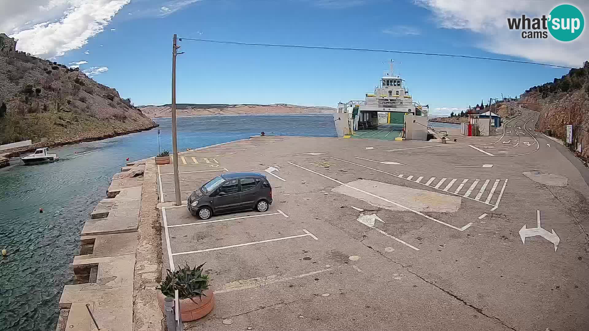 Webcam Prizna ferry port to Pag island