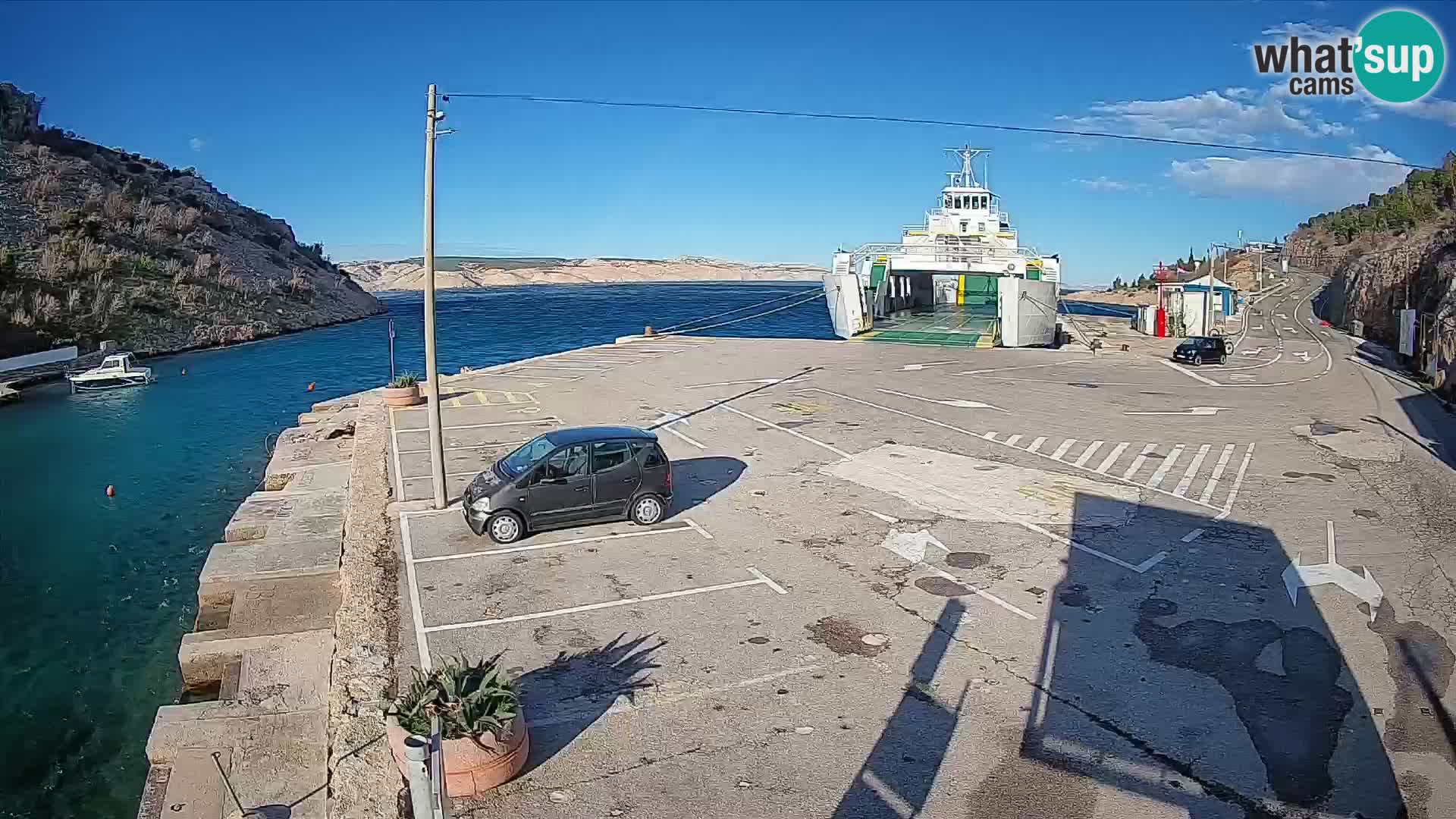 Web kamera trajektna luka Prizna – prema otoku Pag