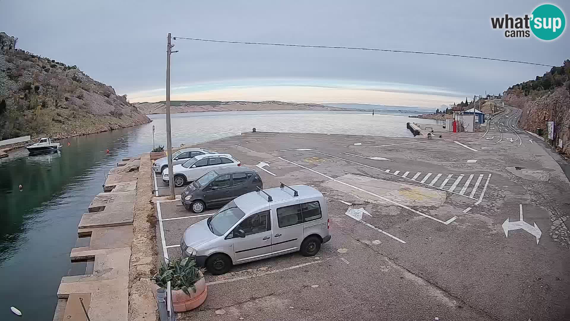 Webcam Prizna ferry port to Pag island