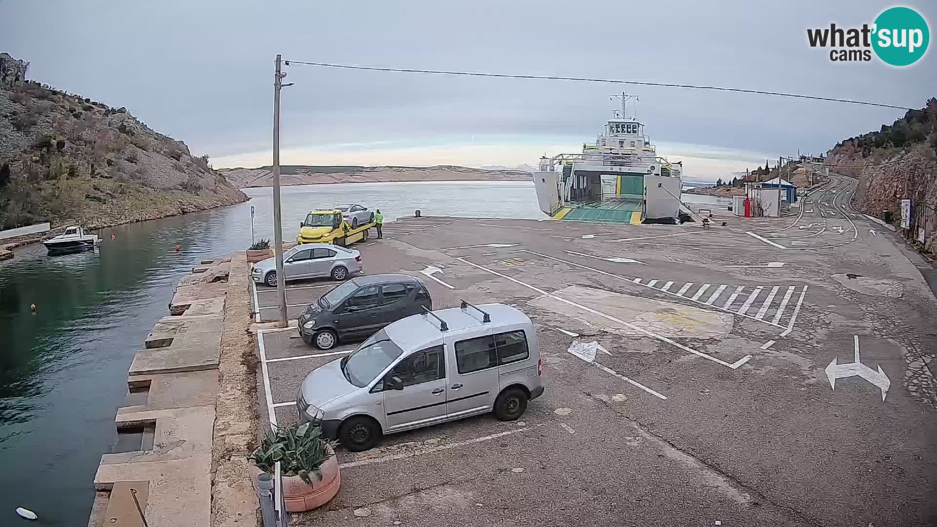 Webcam Prizna ferry port to Pag island