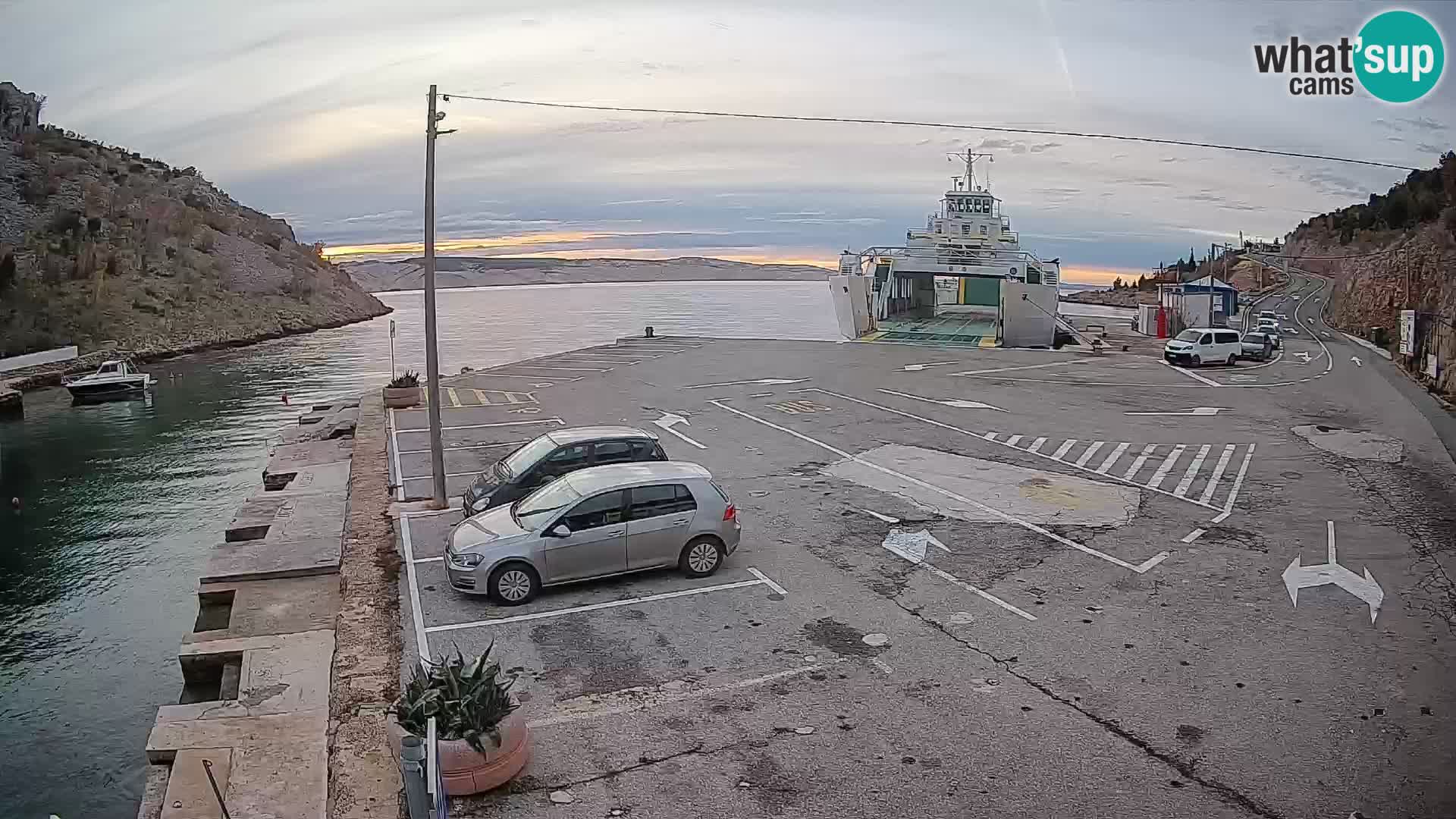 Webcam Prizna ferry port to Pag island