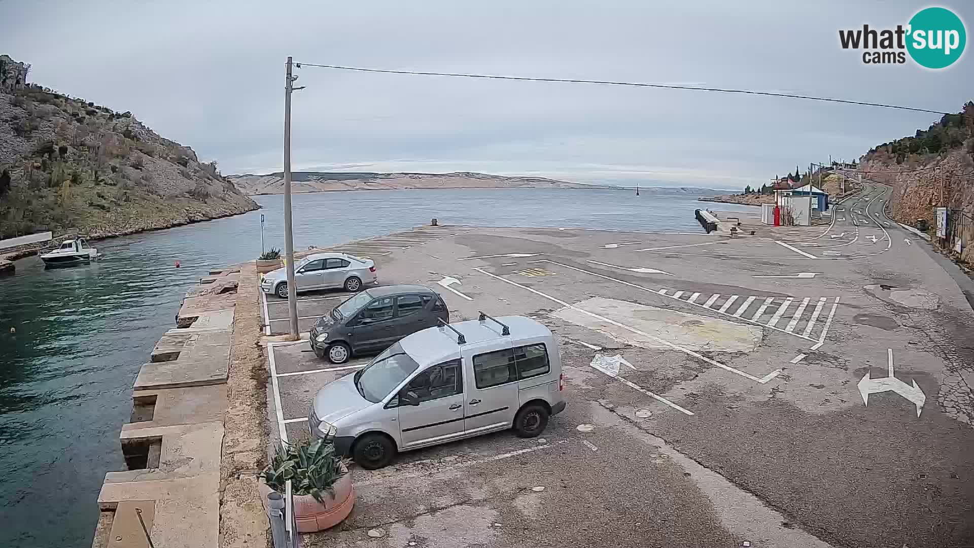 Webcam Prizna ferry port to Pag island