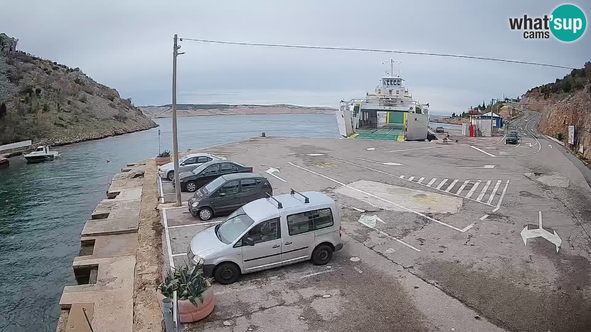 Webcam Prizna ferry port to Pag island