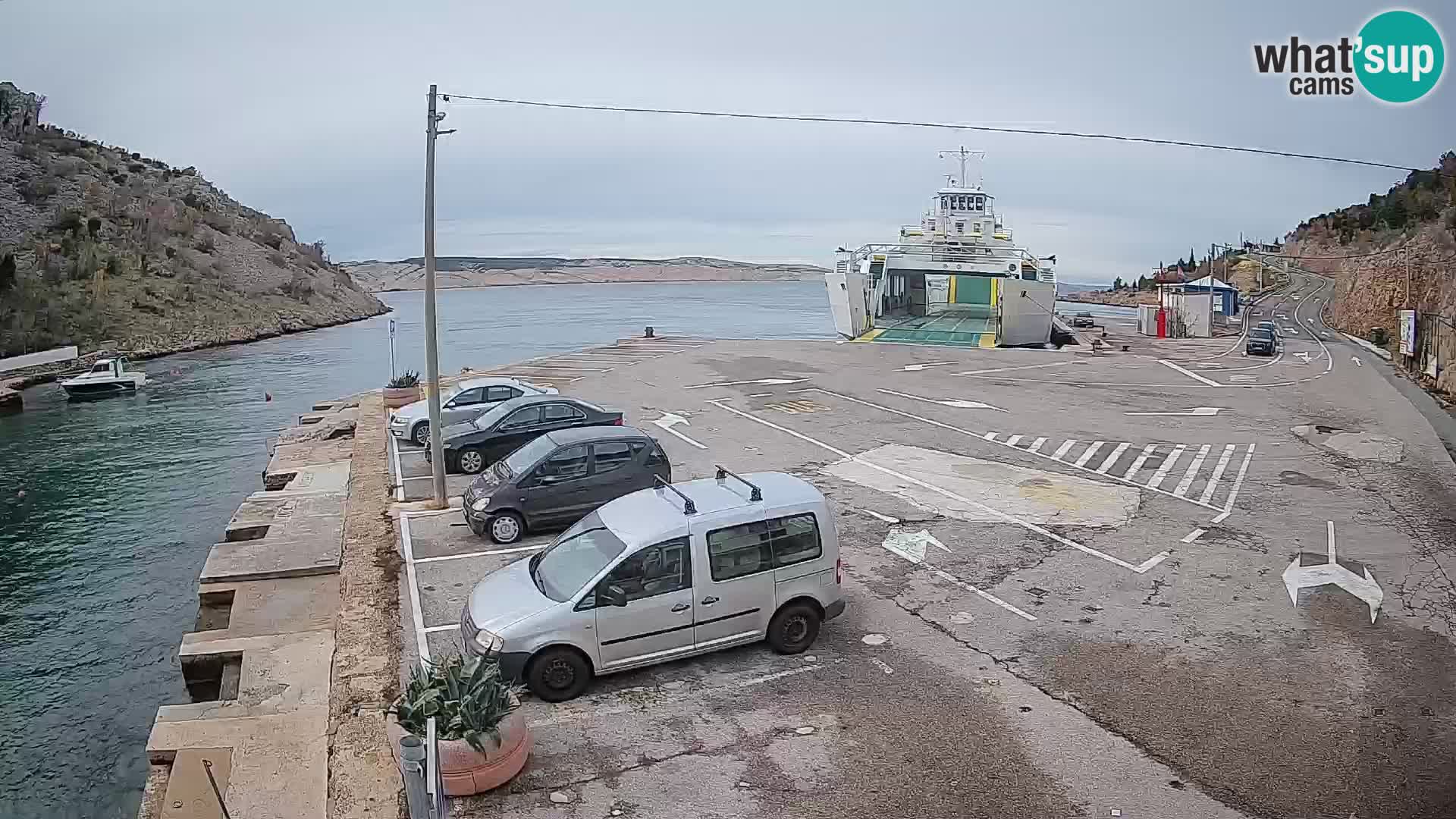 Webcam Prizna ferry port to Pag island