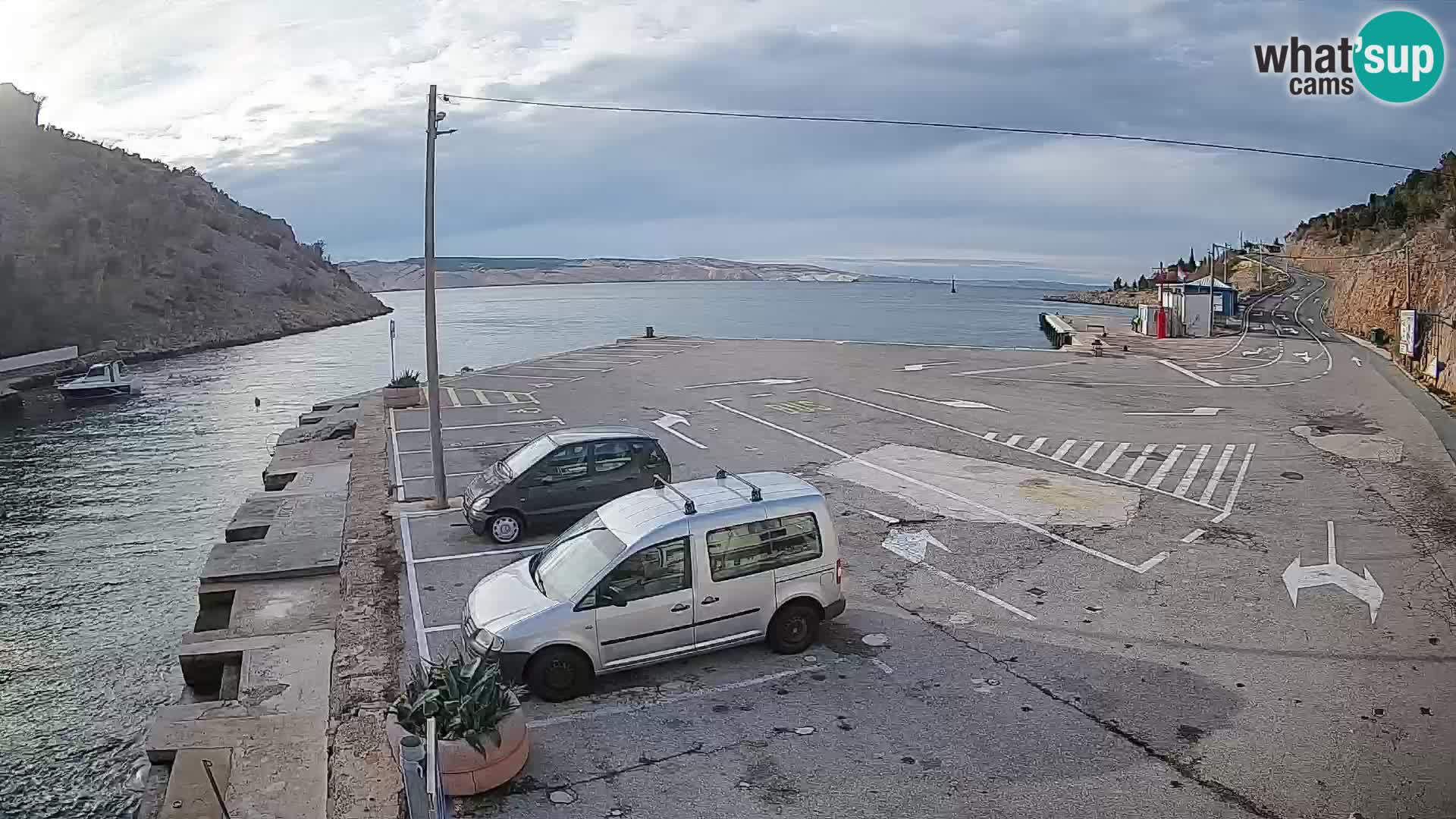 Webcam Prizna ferry port to Pag island