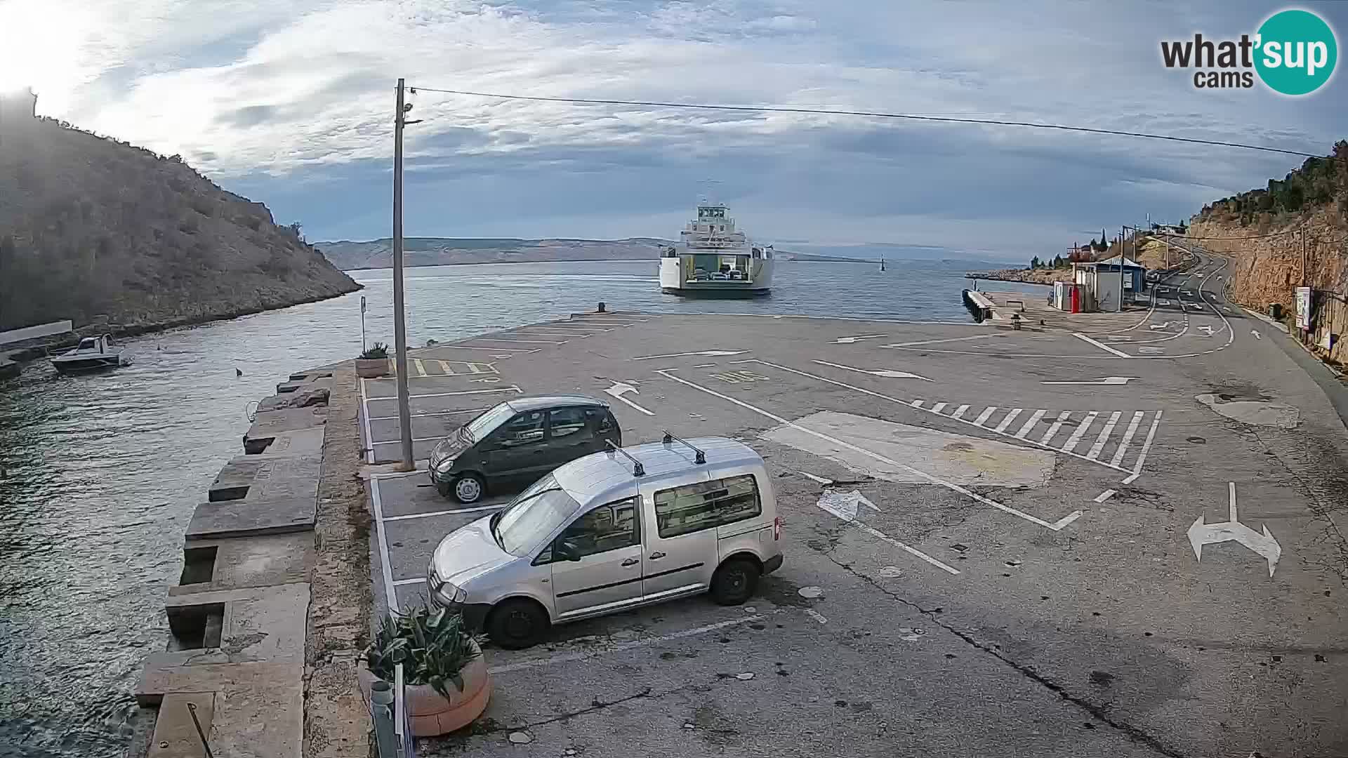 Webcam port de ferry de Prizna – vers l’île de Pag