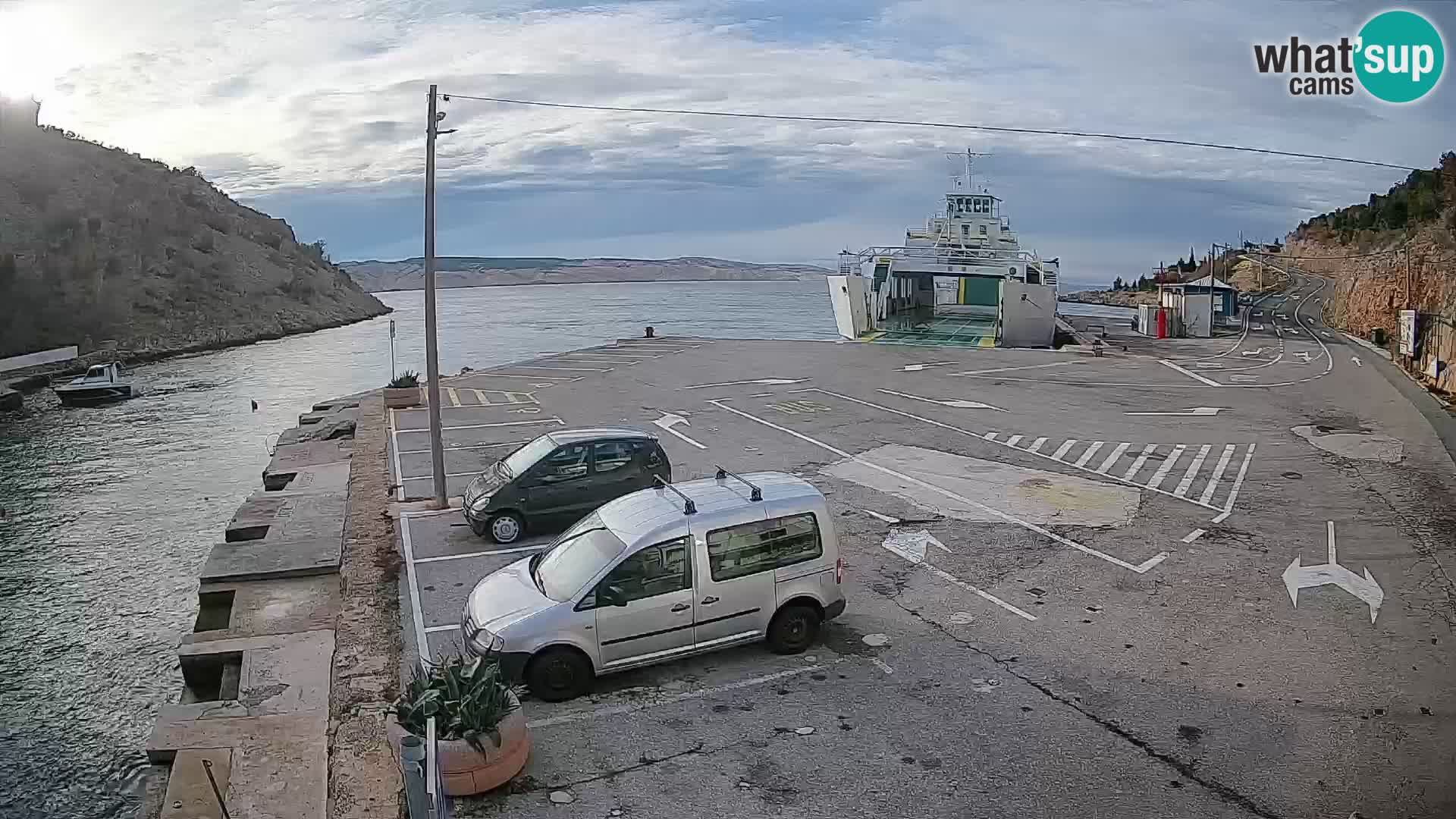Webcam port de ferry de Prizna – vers l’île de Pag