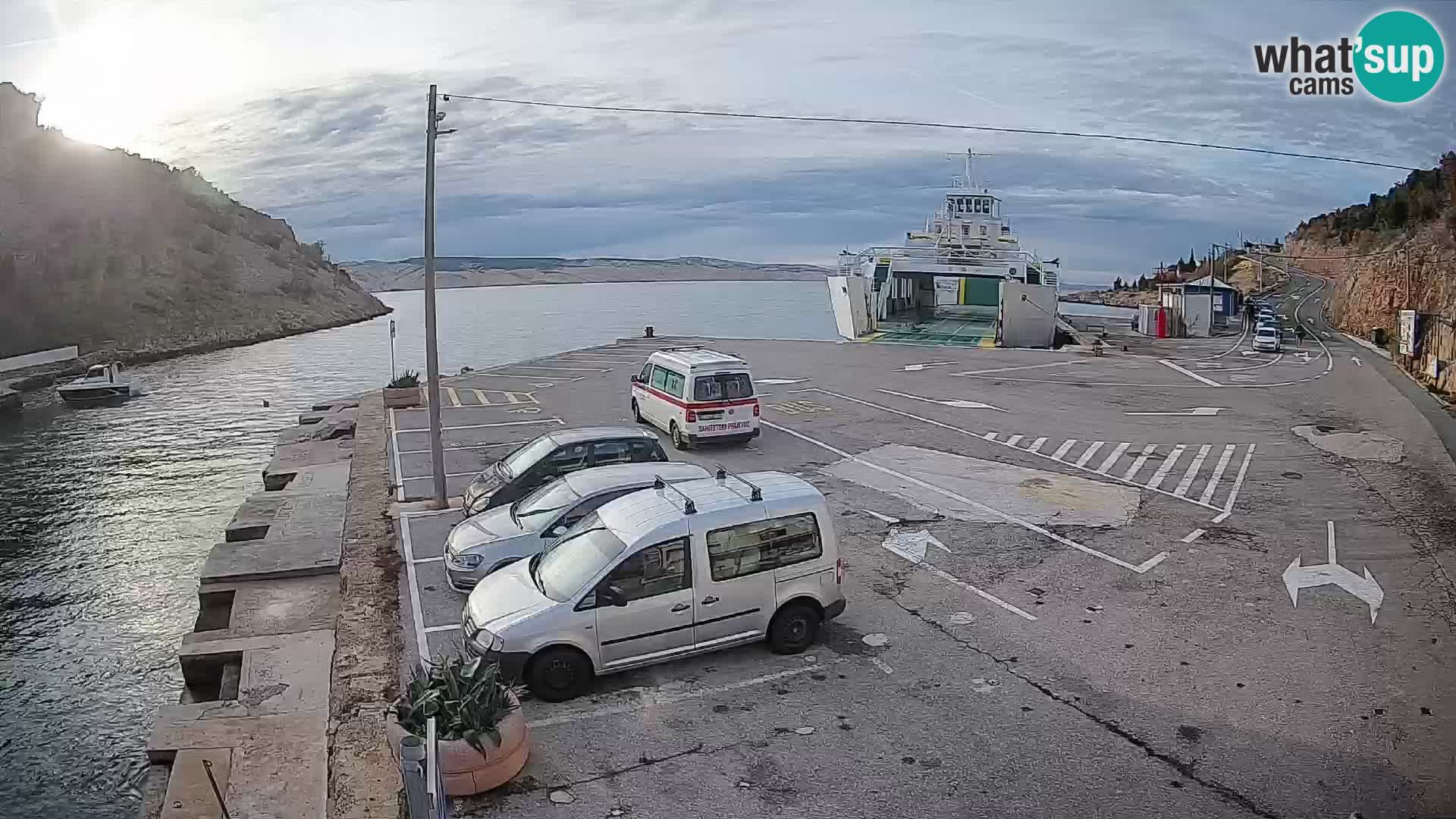 Webcam port de ferry de Prizna – vers l’île de Pag