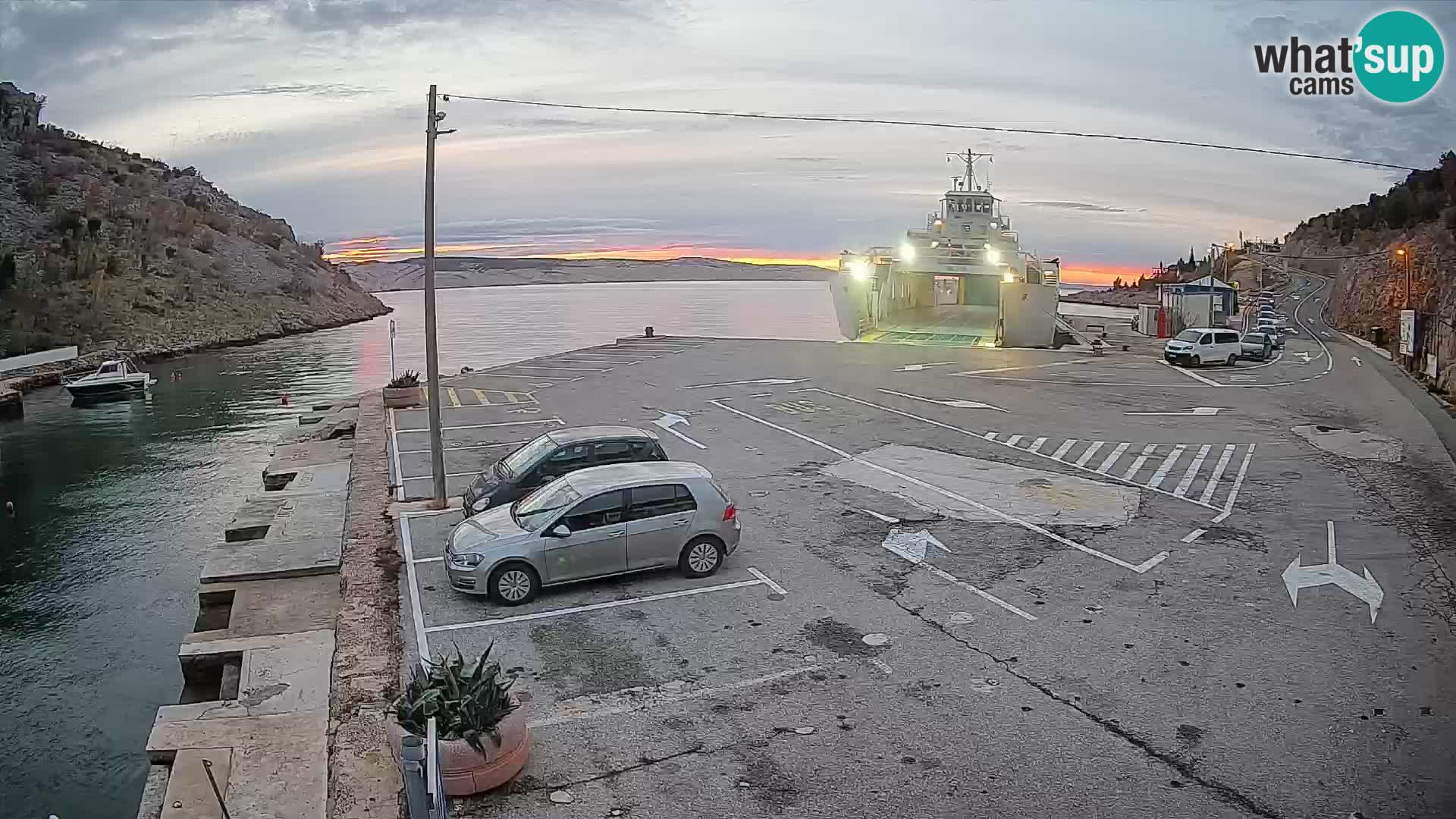 Webcam port de ferry de Prizna – vers l’île de Pag