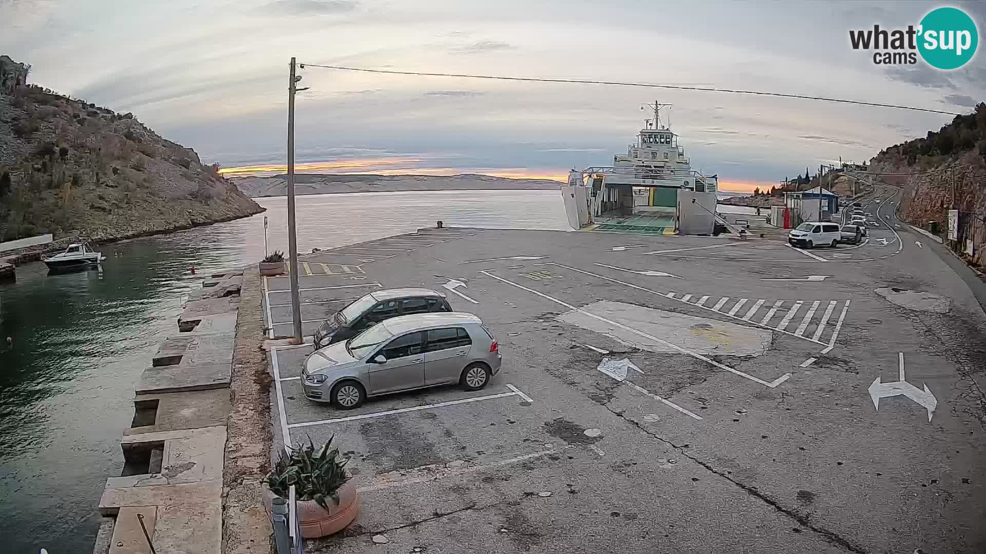 Webcam port de ferry de Prizna – vers l’île de Pag